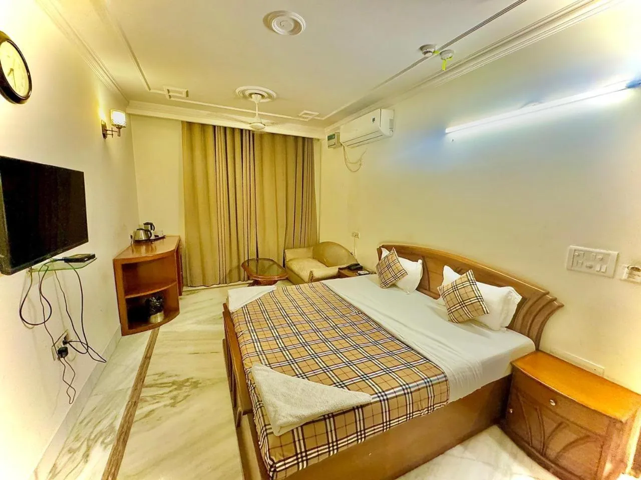 Bed in Hotel Pablas International, New Delhi, Near Metro