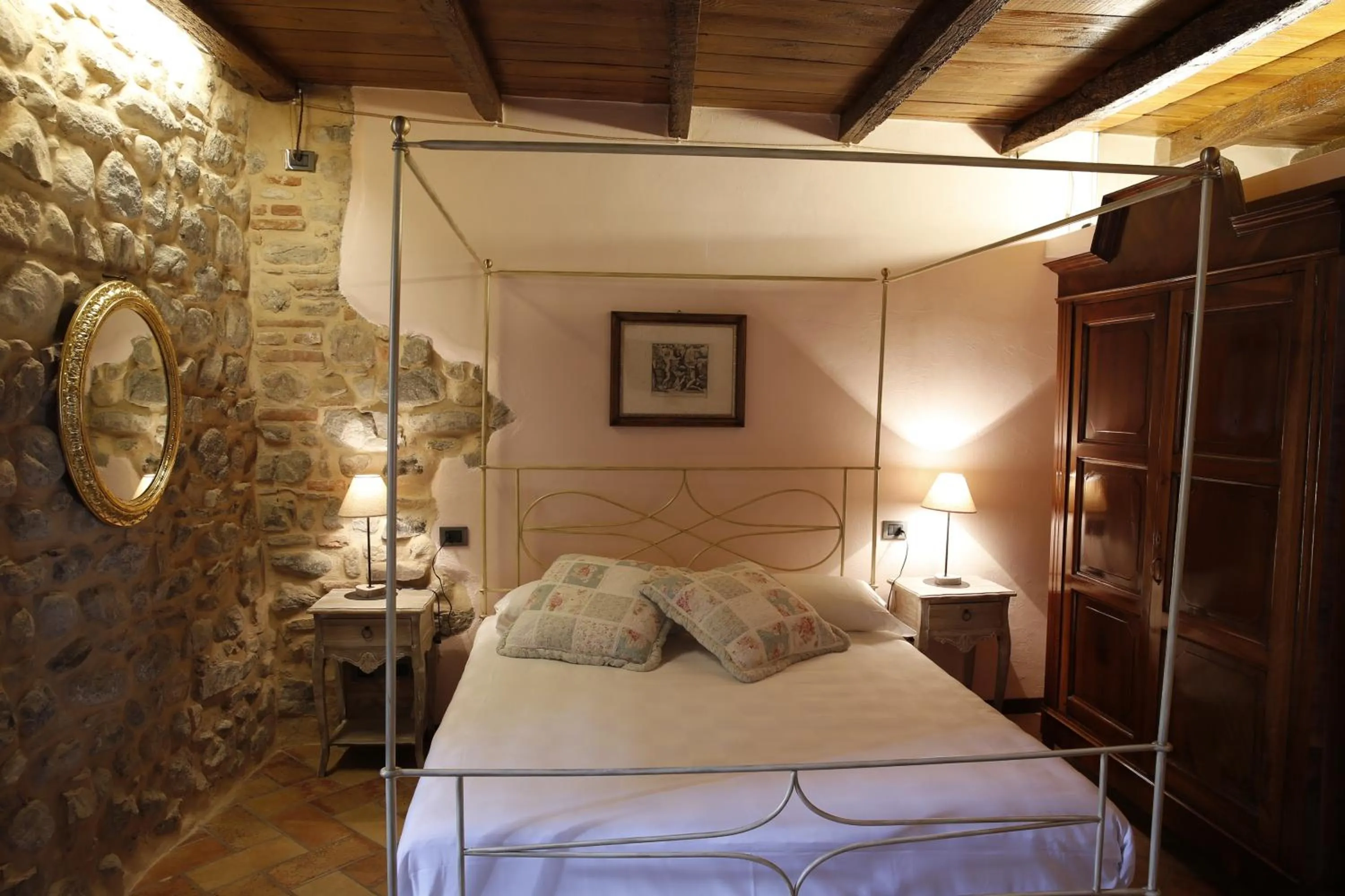 Bedroom, Bed in Locanda Osteria Marascia