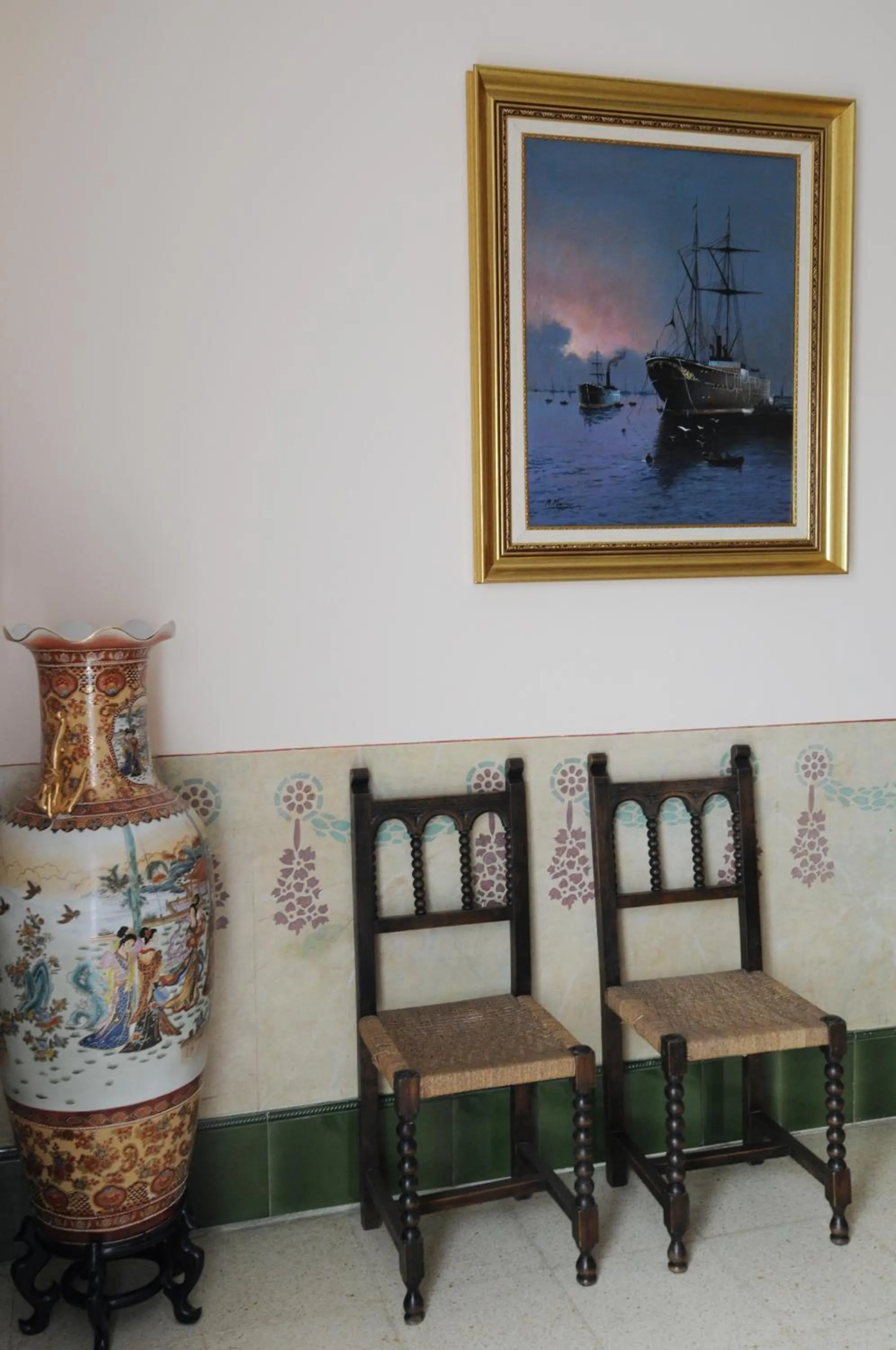 Decorative detail in Llar de Capitans