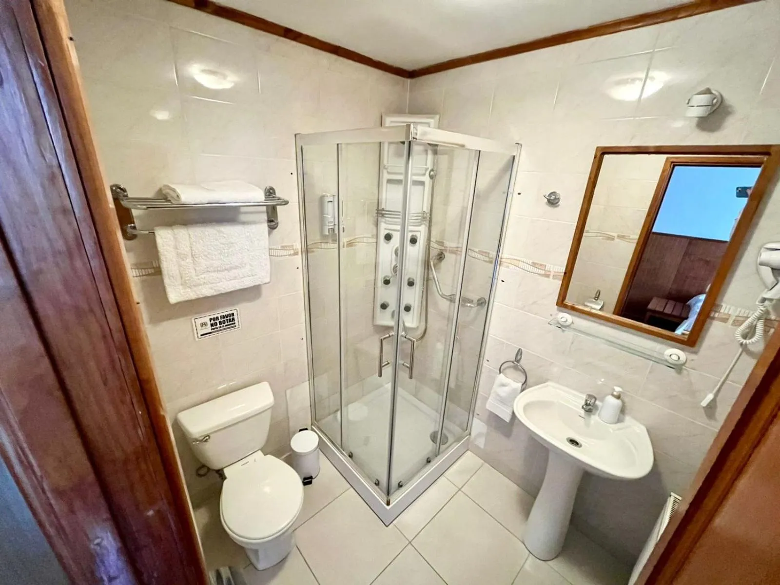 Shower in CHALET CHAPITAL Punta Arenas