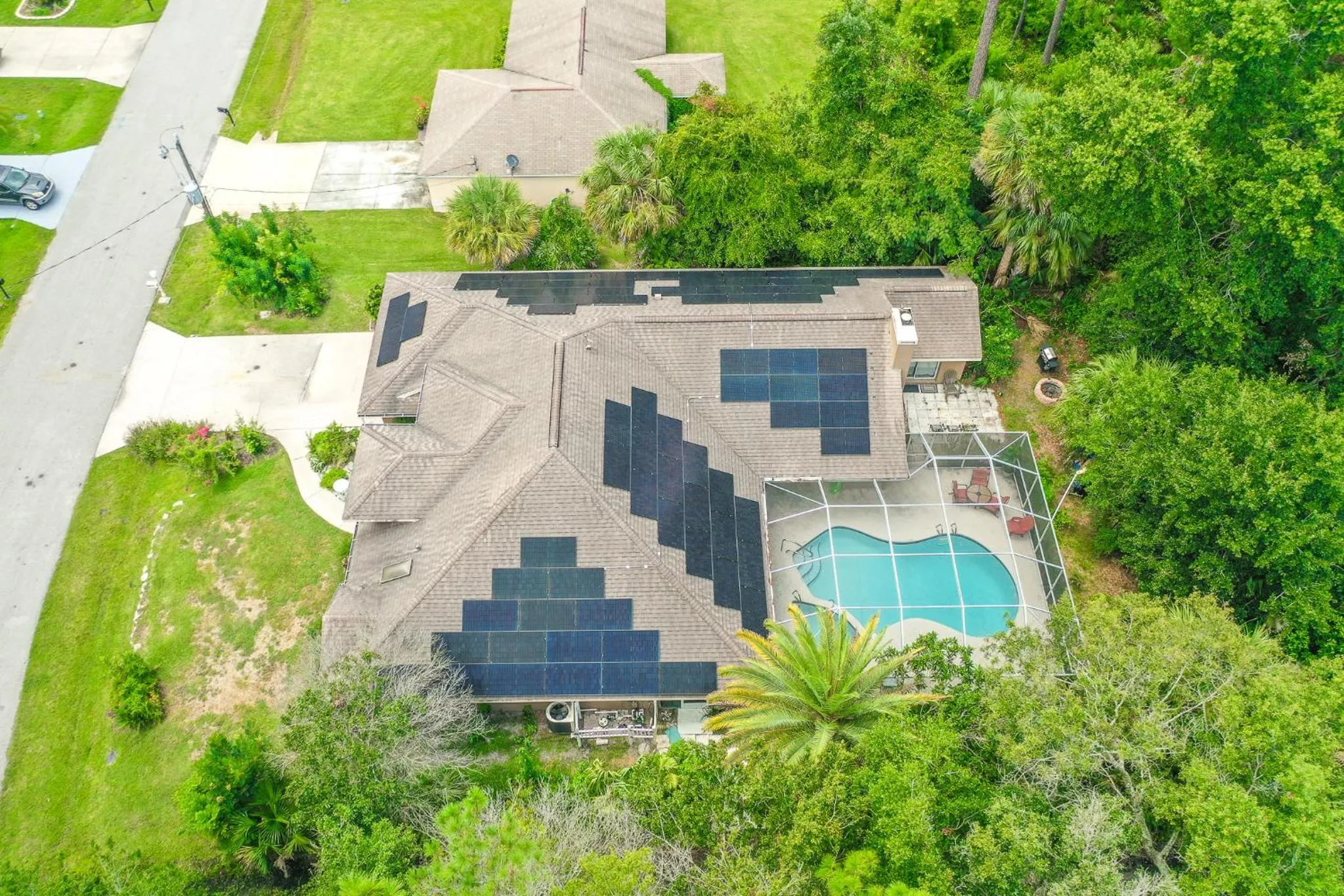 Bird's eye view in Tropical Escape with Relaxing Heated Pool & Palm Breezes