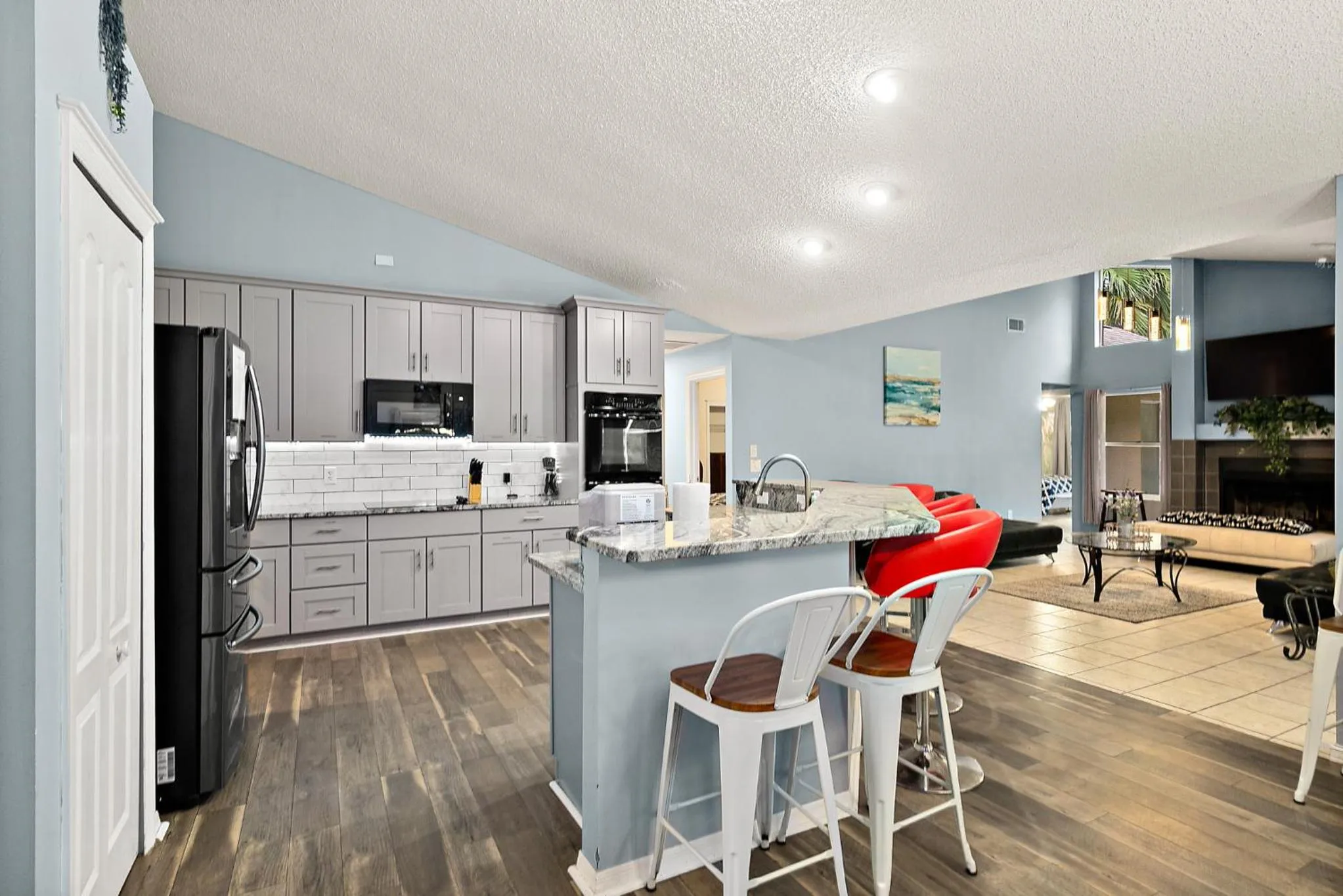 Coffee/tea facilities in Tropical Escape with Relaxing Heated Pool & Palm Breezes