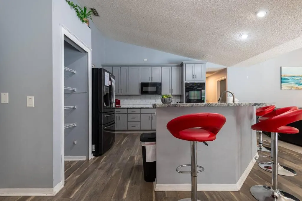 Tropical Escape with Relaxing Heated Pool & Palm Breezes