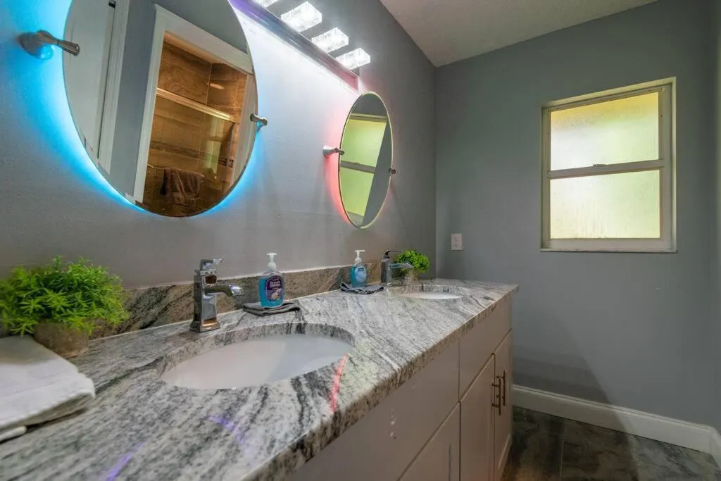 Tropical Escape with Relaxing Heated Pool & Palm Breezes