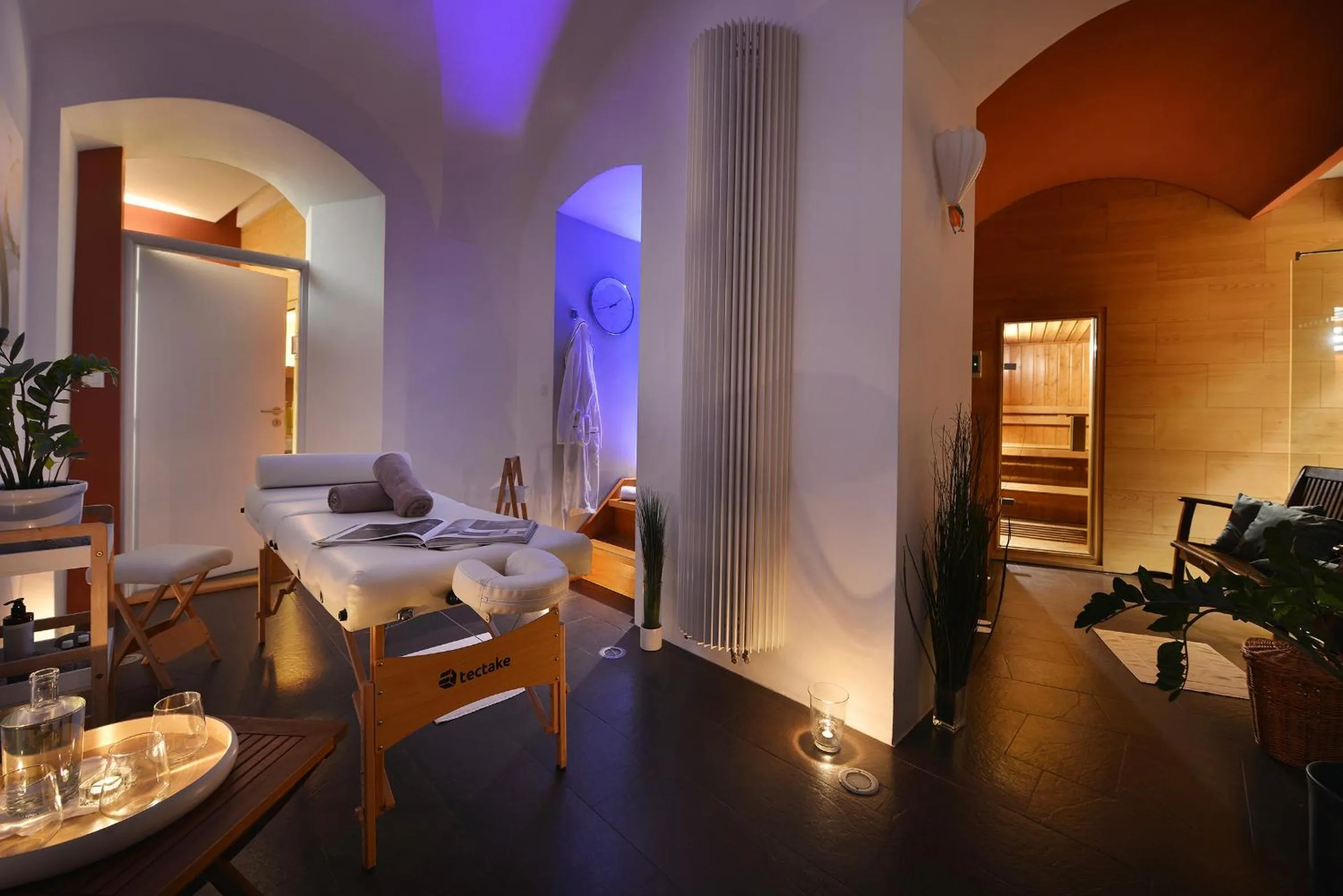 Spa and wellness centre/facilities, Bed in Design Hotel Neruda