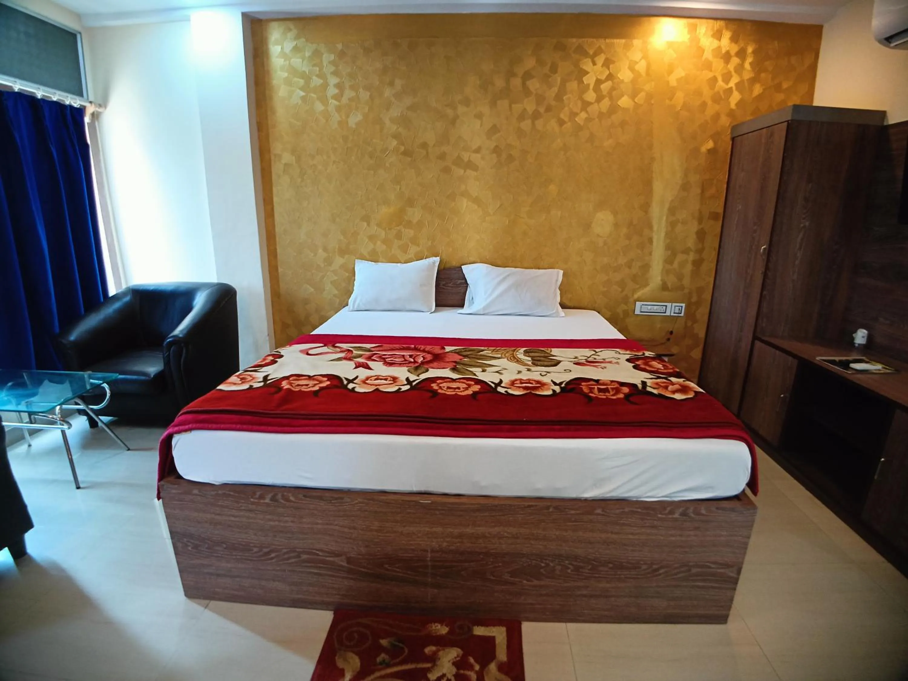 Bedroom, Bed in Hotel Sea Coast