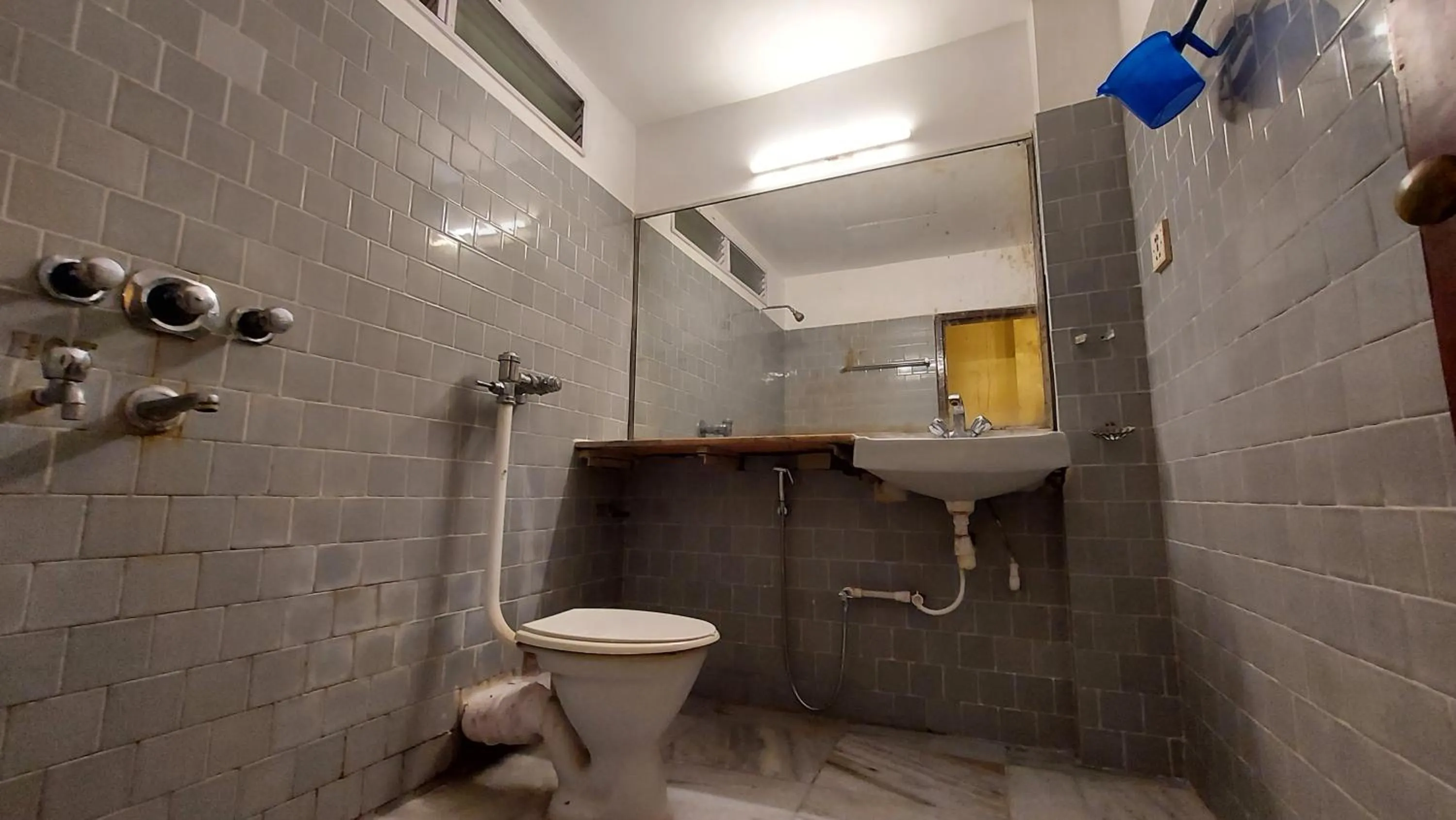 Shower in Hotel Sea Coast