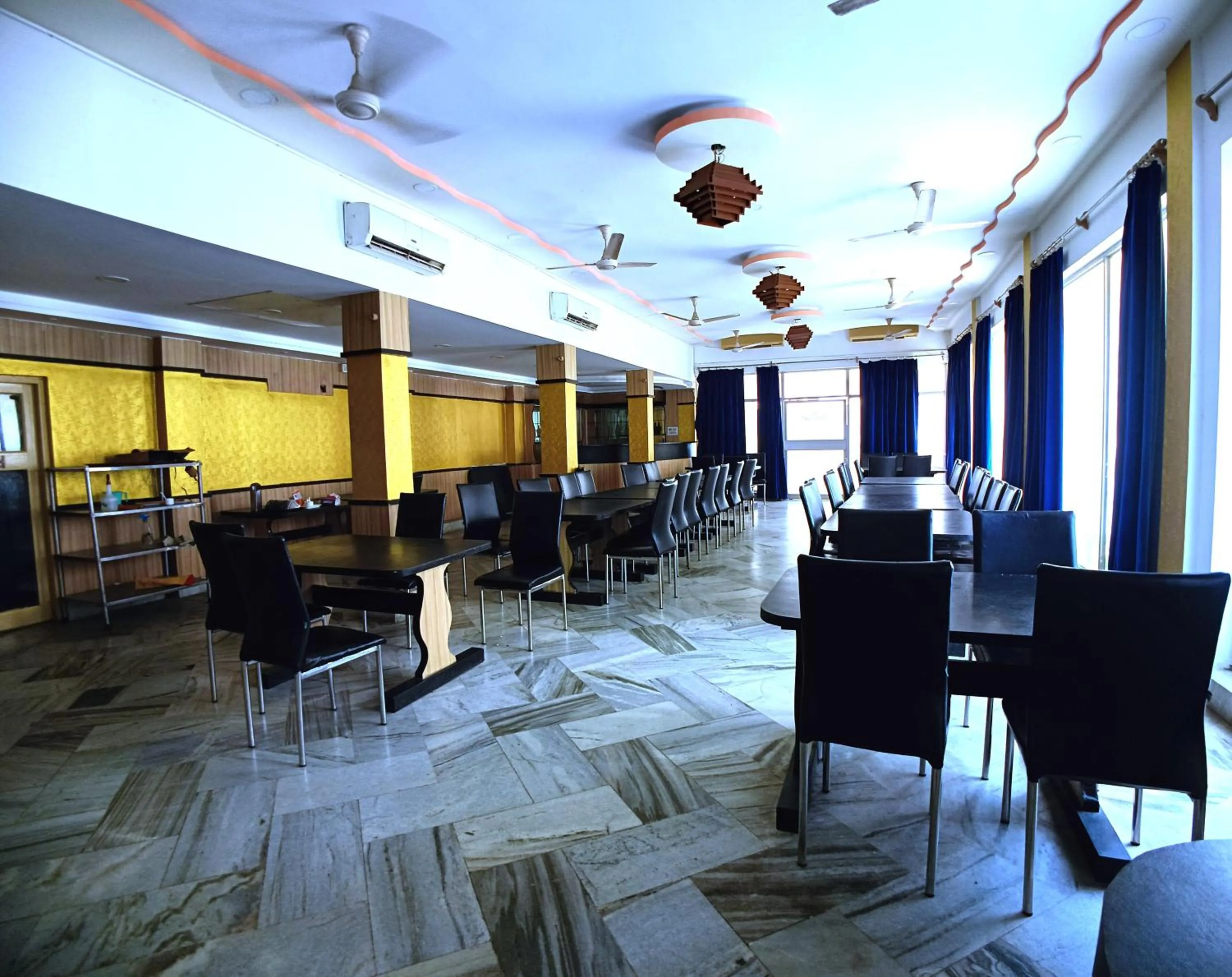 Restaurant/places to eat in Hotel Sea Coast