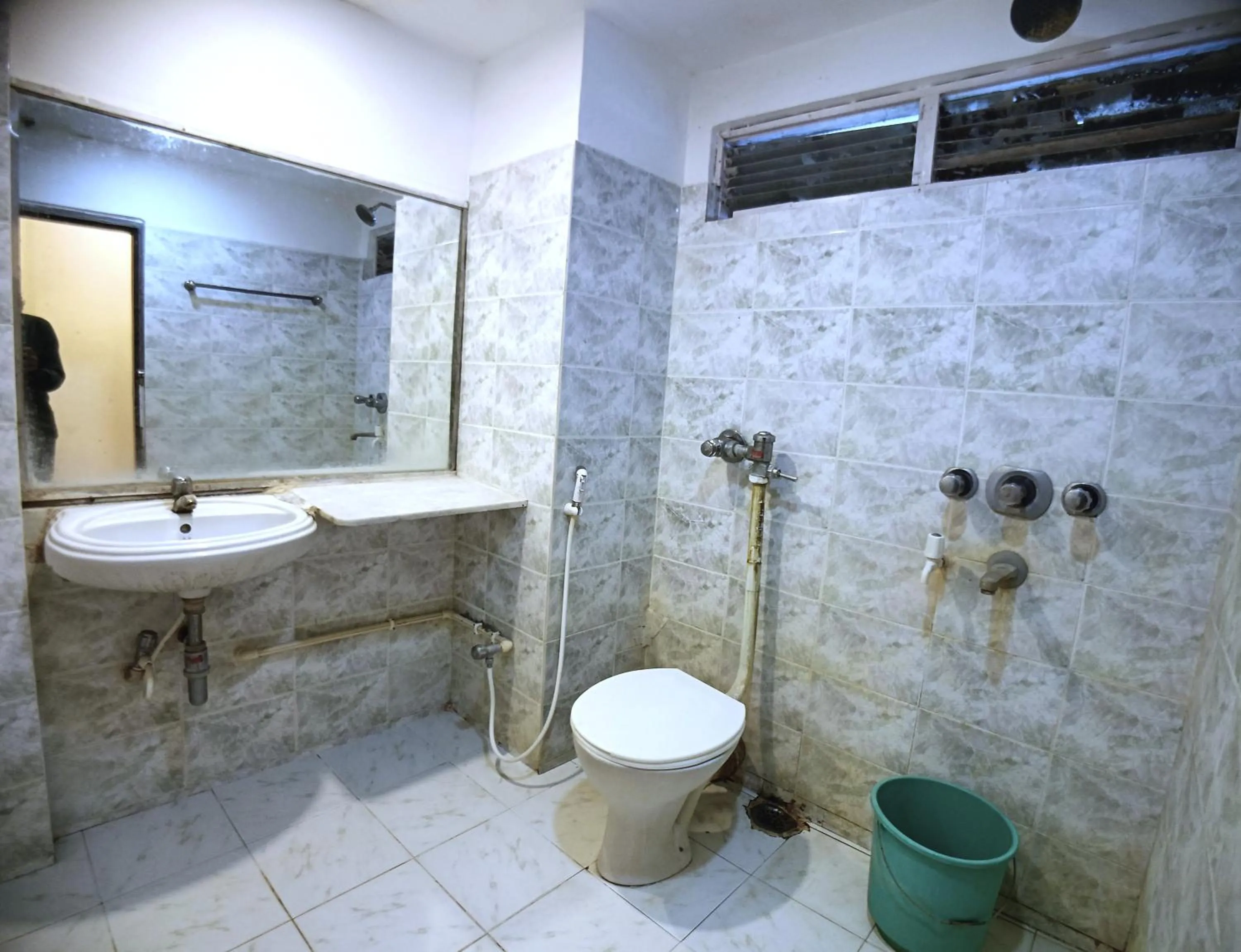 Shower in Hotel Sea Coast