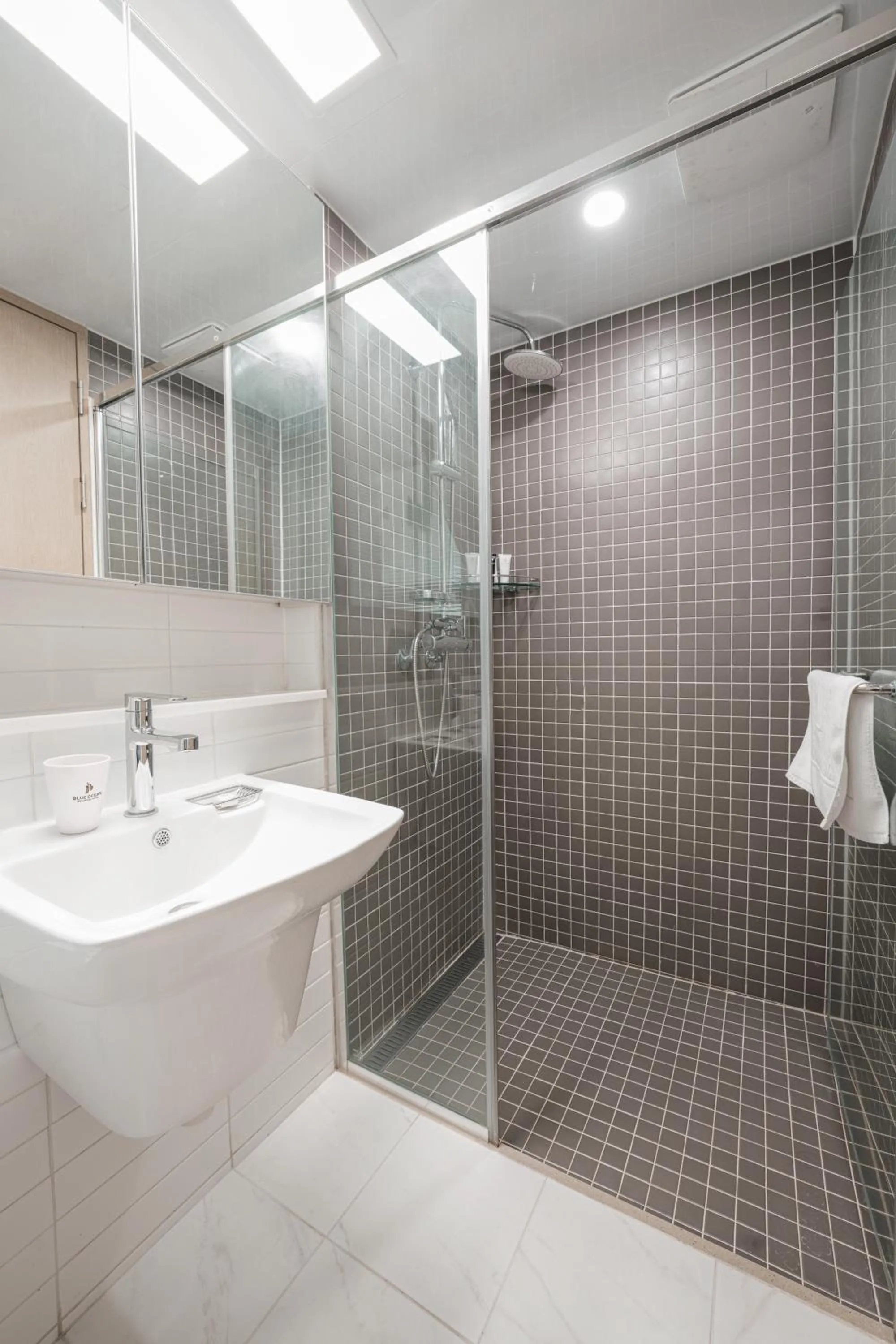 Toilet in Blue Ocean Residence Hotel