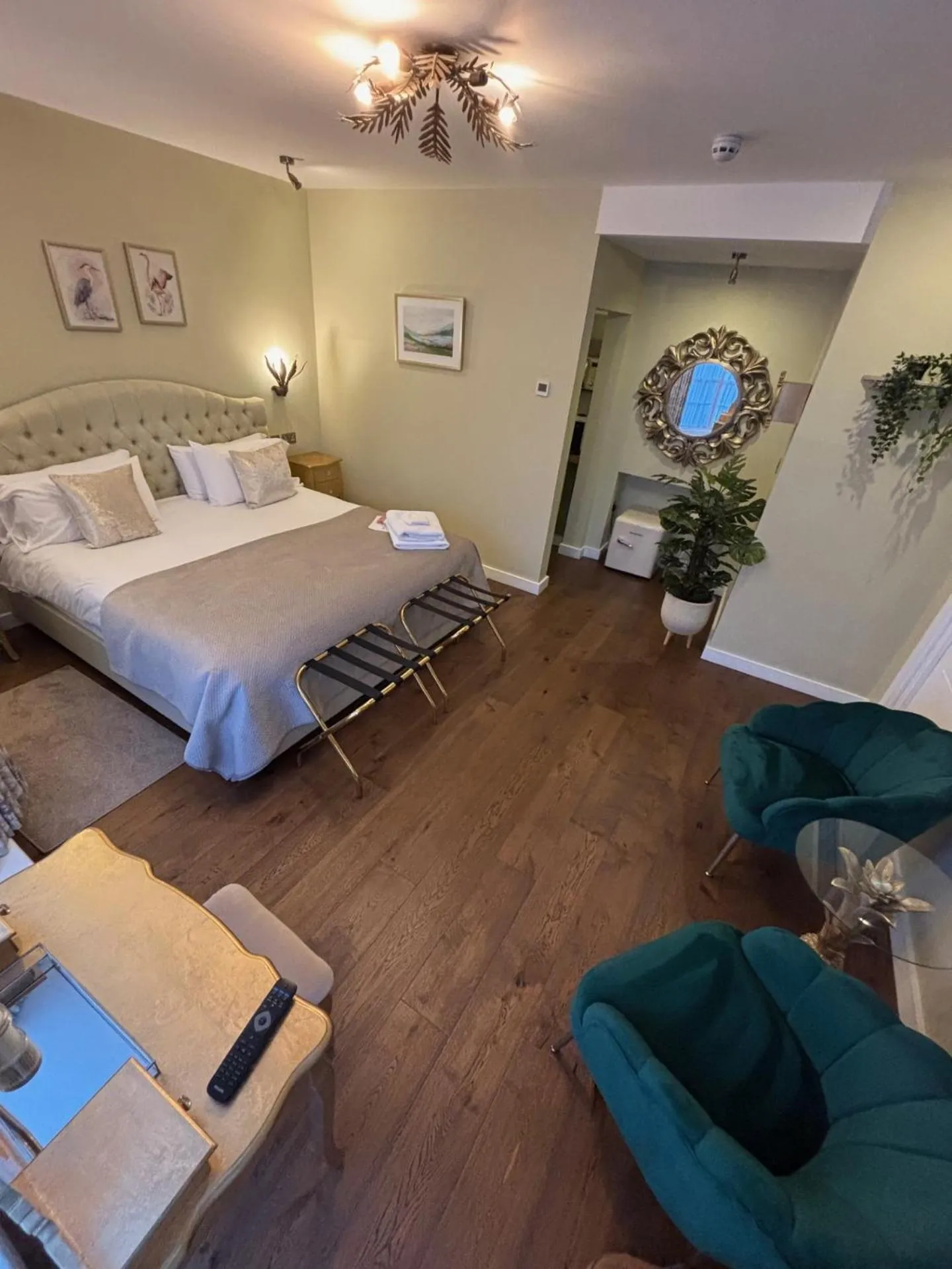 Bedroom, Bed in The Cherry Tree Hotel