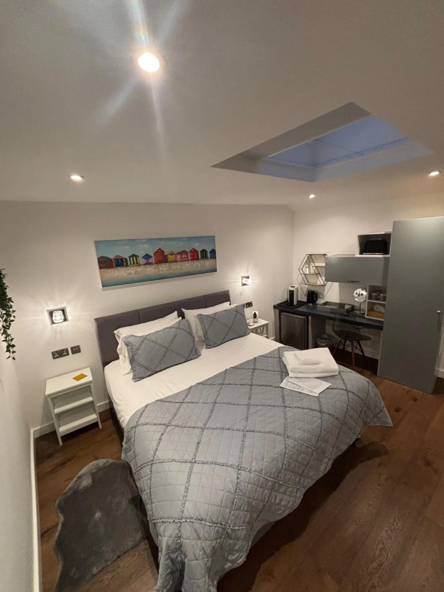 Bedroom, Bed in The Cherry Tree Hotel