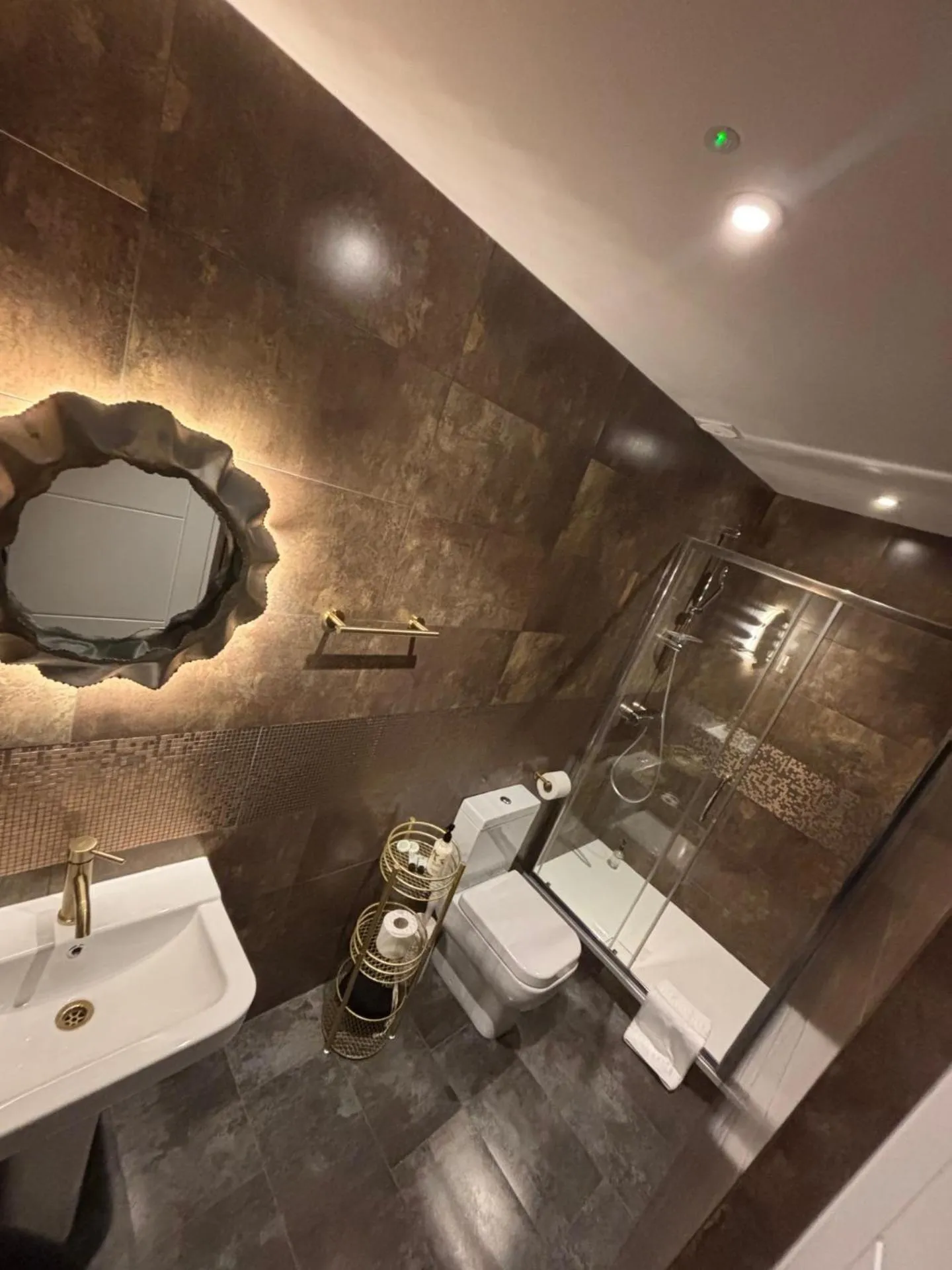 Bathroom in The Cherry Tree Hotel