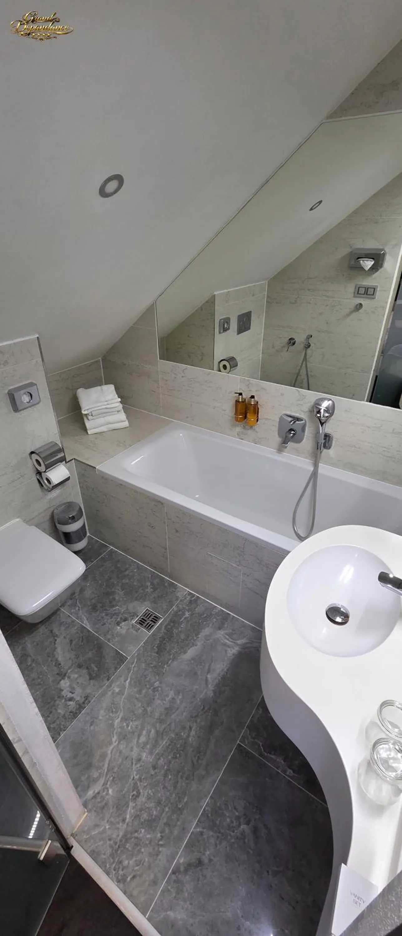 Bathroom in Hotel Grand