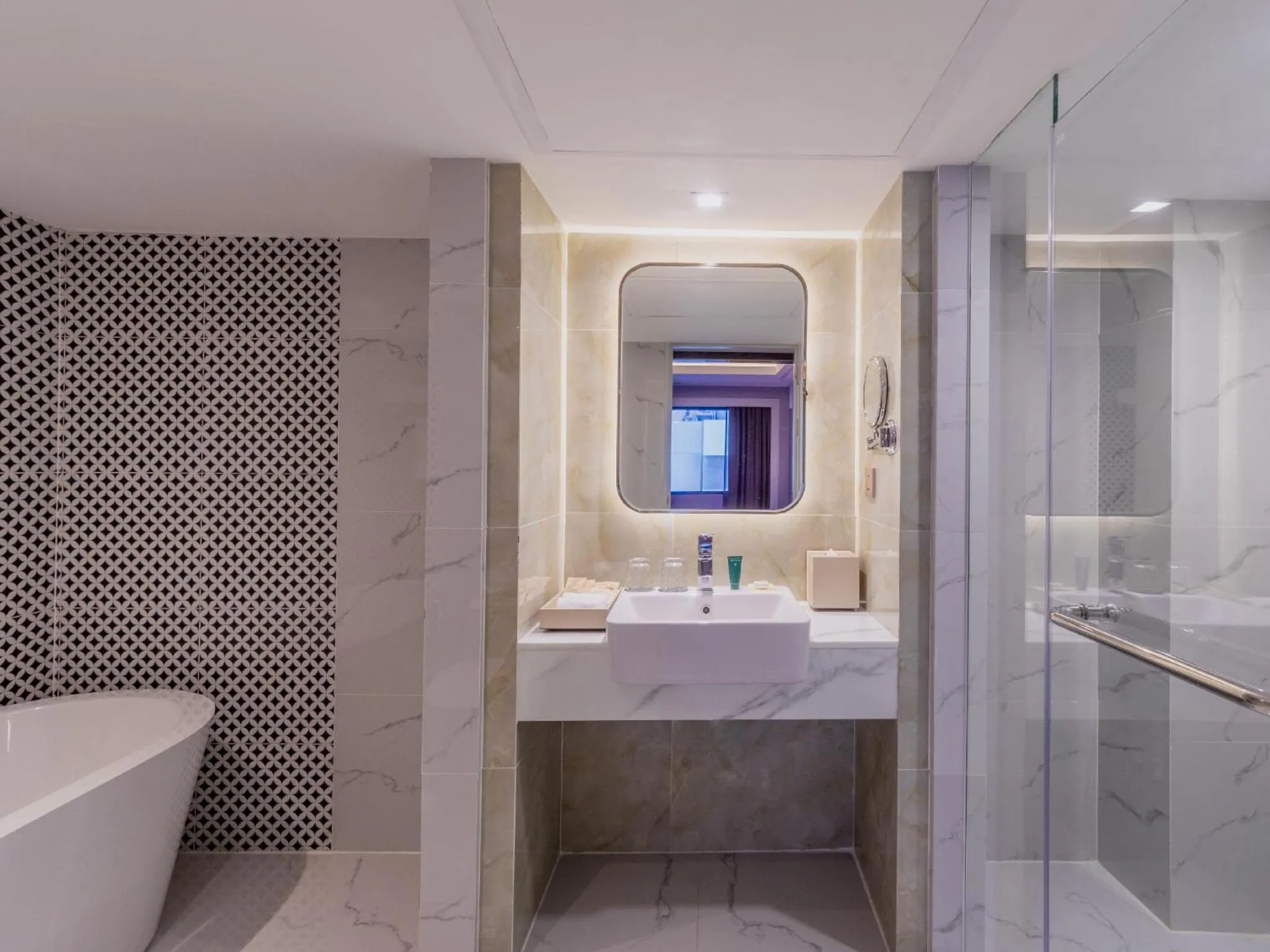 Toilet in Aira Hotel Bangkok Sukhumvit 11