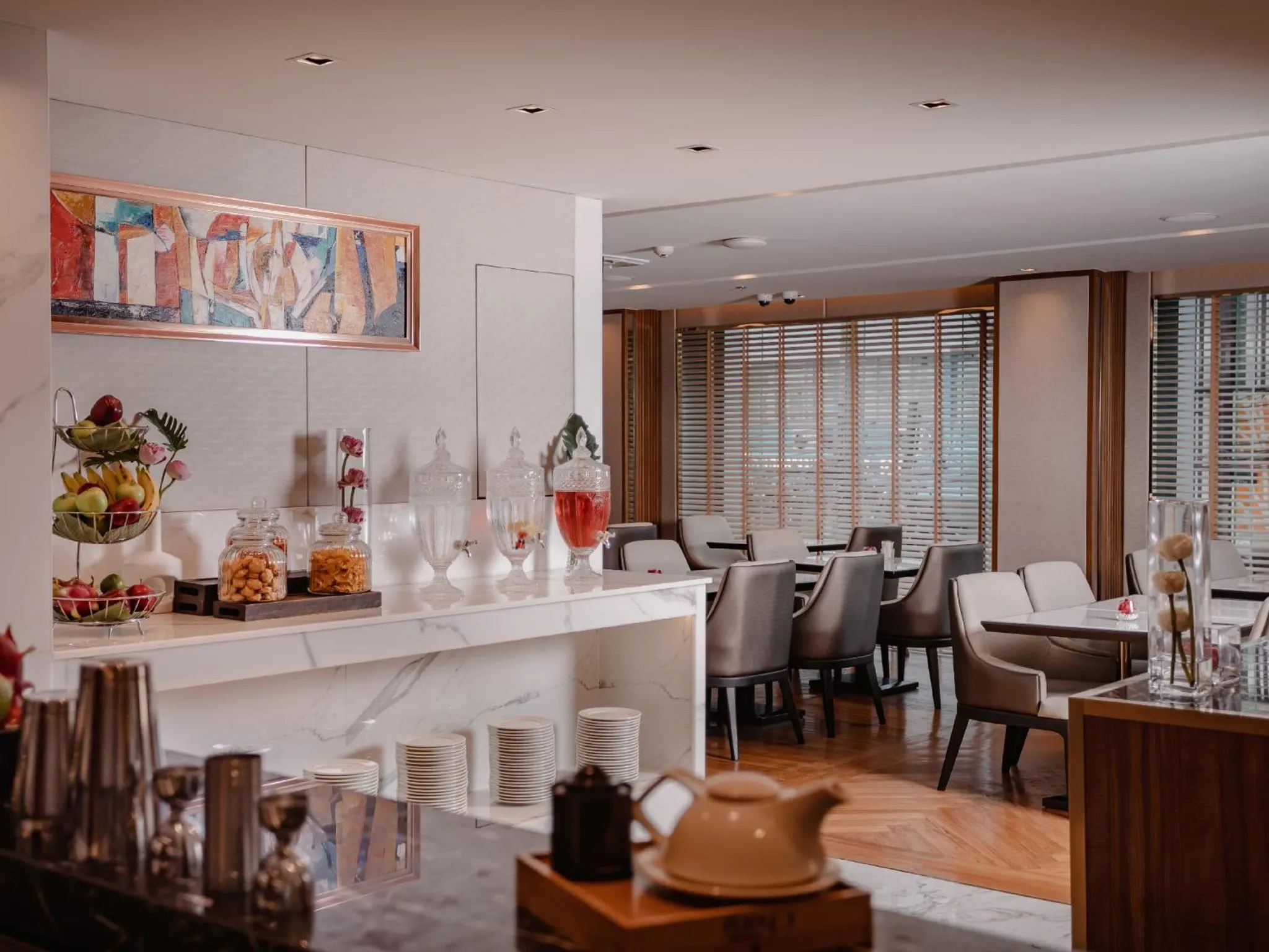 Restaurant/places to eat in Aira Hotel Bangkok Sukhumvit 11