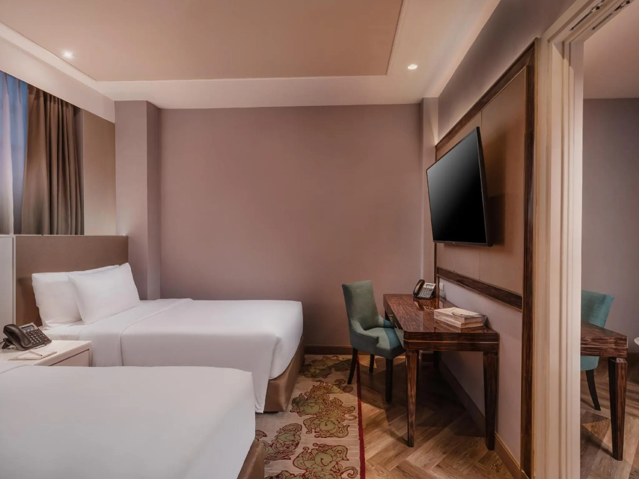 Bed in Aira Hotel Bangkok Sukhumvit 11