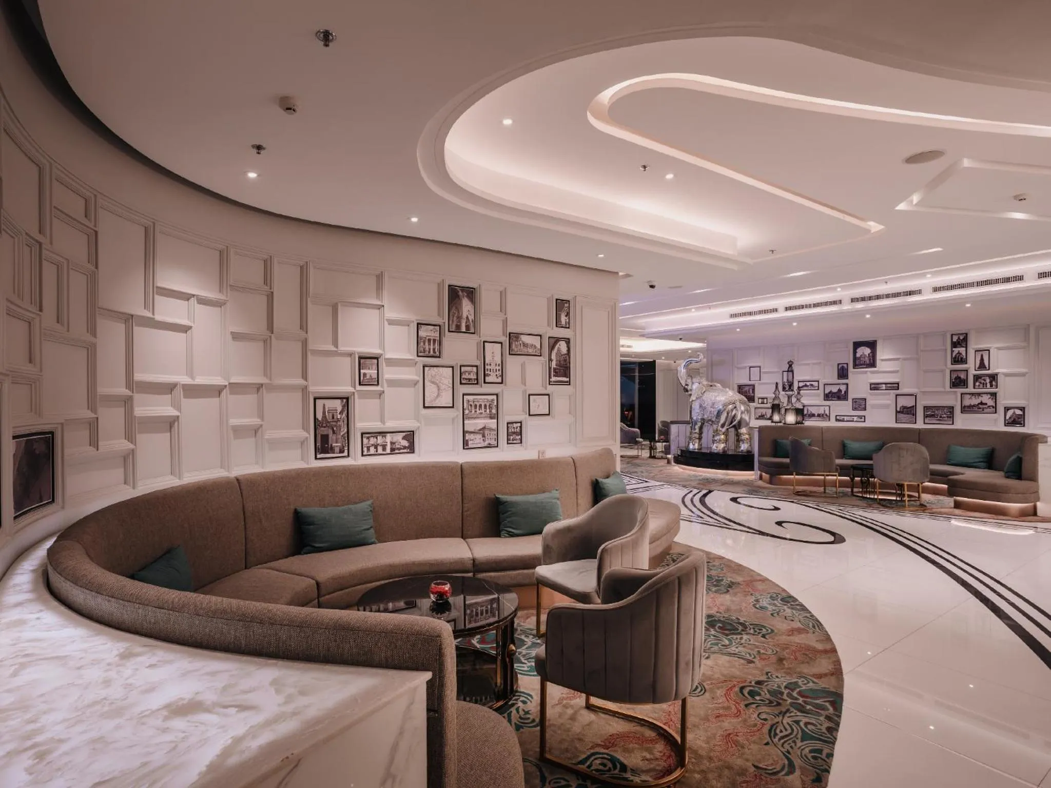 Lobby or reception in Aira Hotel Bangkok Sukhumvit 11