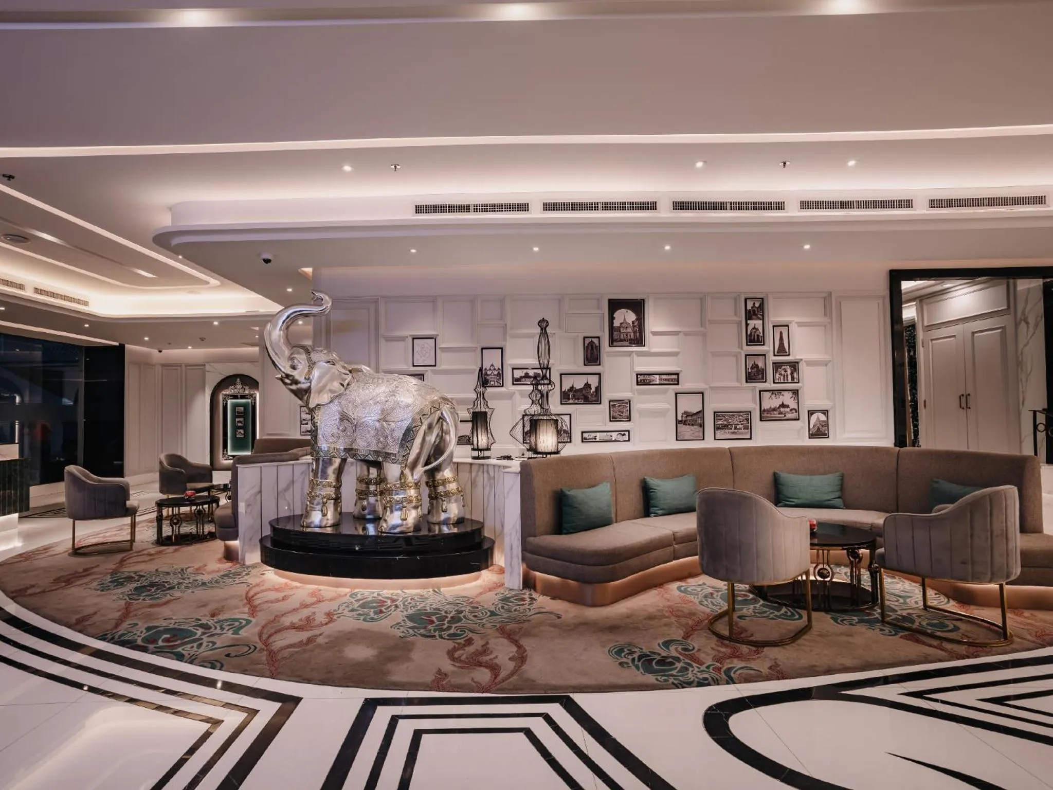 Lobby or reception in Aira Hotel Bangkok Sukhumvit 11