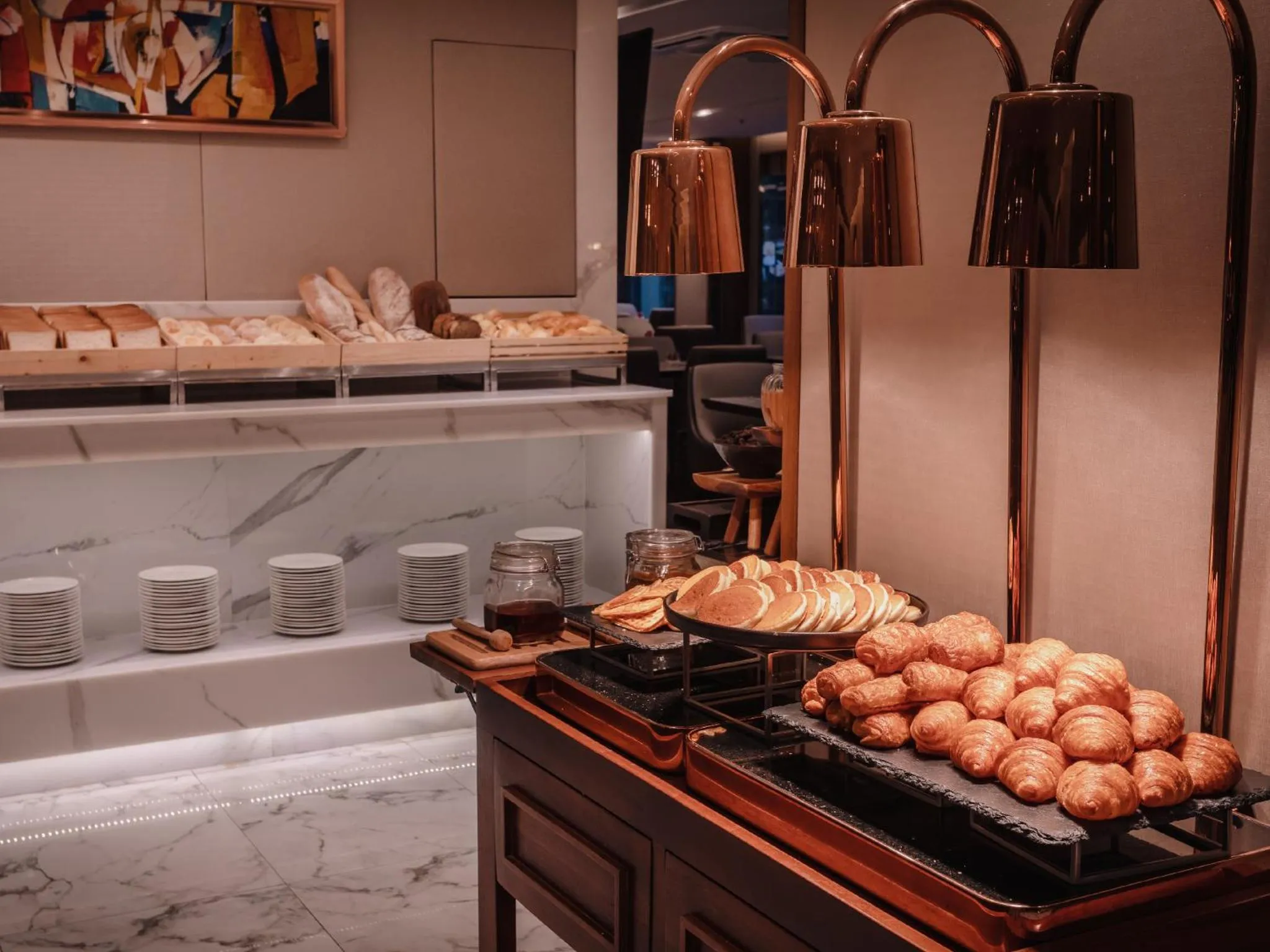 Restaurant/places to eat in Aira Hotel Bangkok Sukhumvit 11