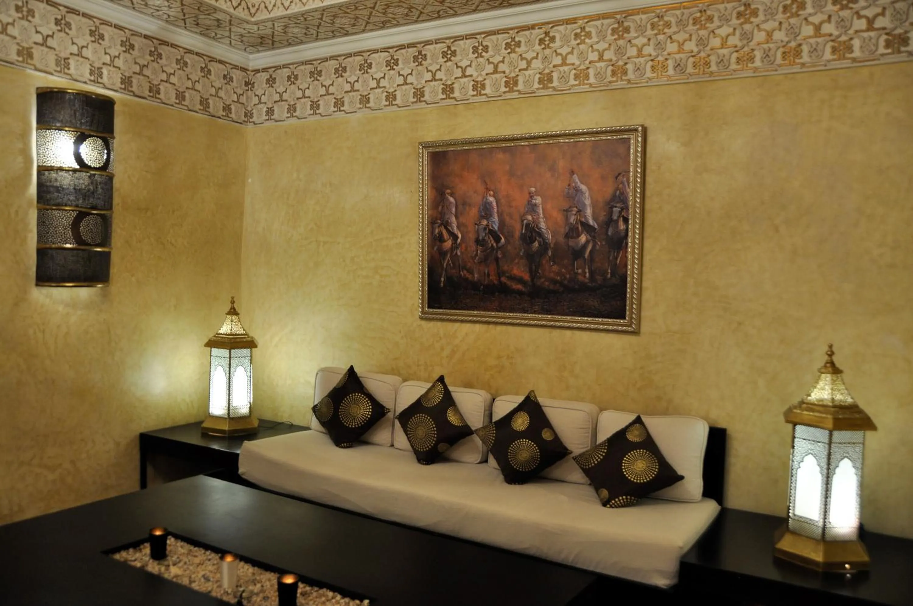 Seating area, Bed in Riad l'Escale de Marrakech