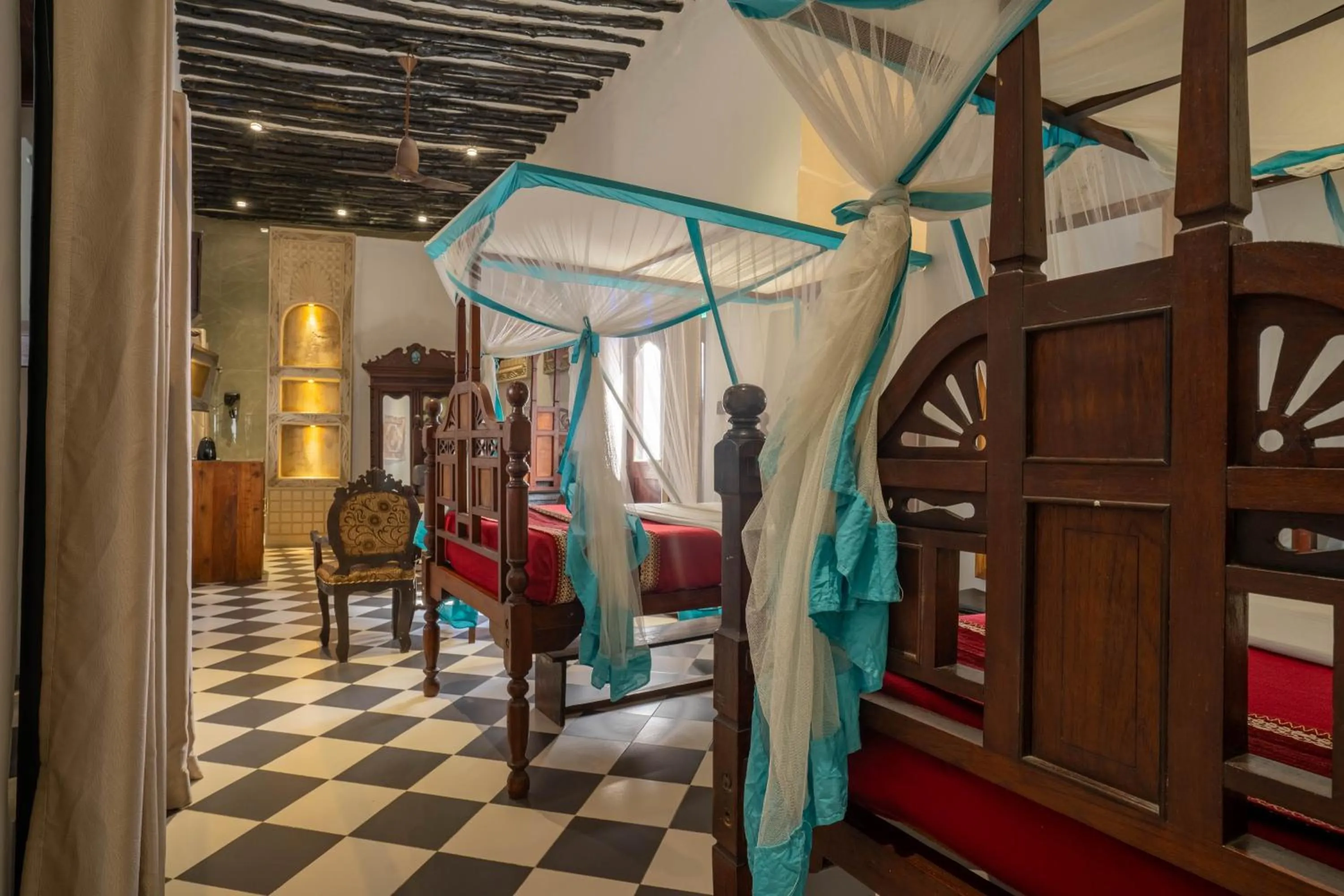 Bedroom, Bed in Dhow Palace Hotel