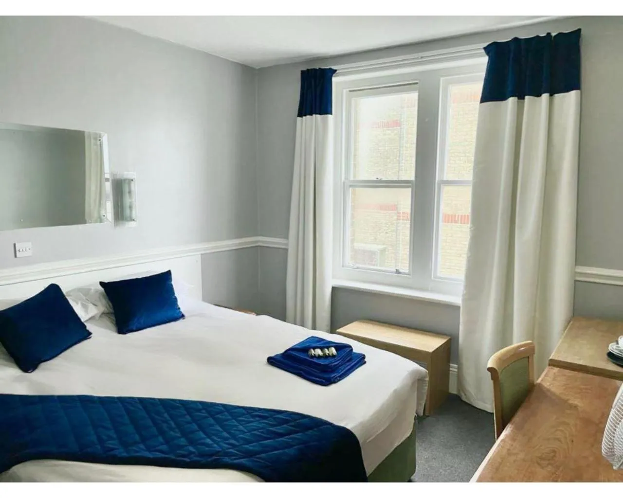 Bedroom, Bed in Royal Hotel Sheerness