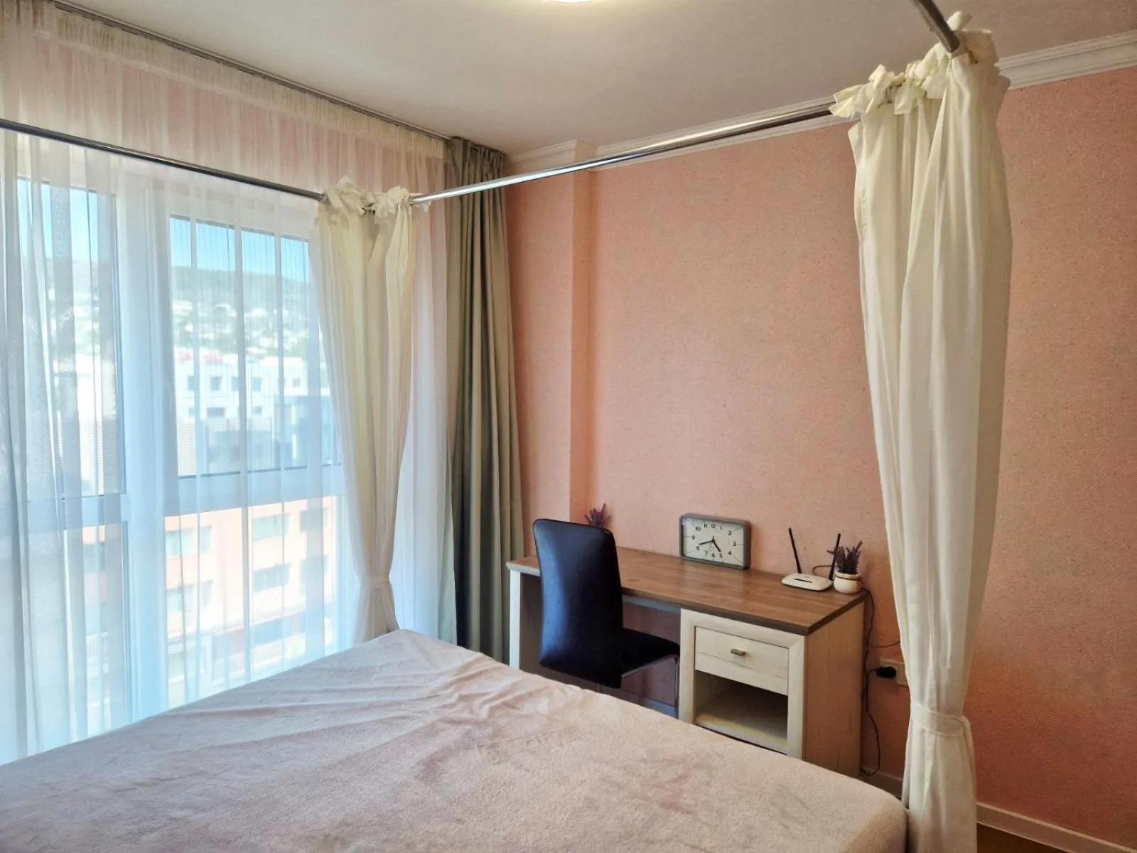 Bedroom, Bed in PAPAYA APARTMENTS