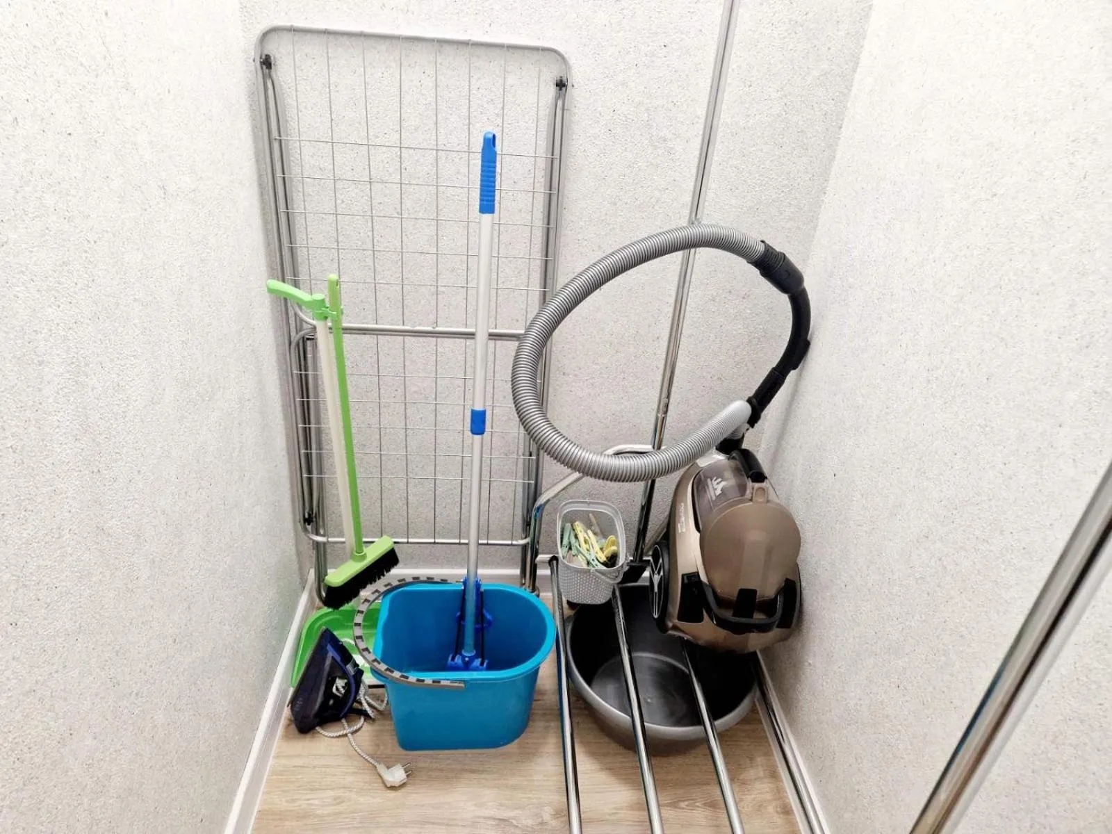 flat iron in PAPAYA APARTMENTS