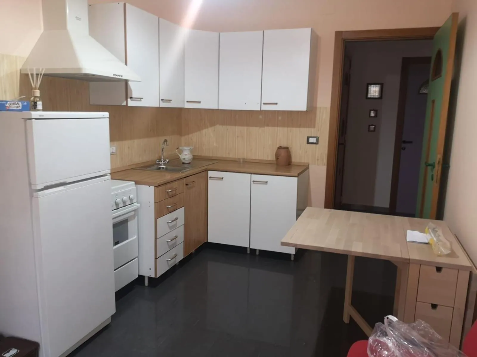 Kitchen or kitchenette in Elido B&B