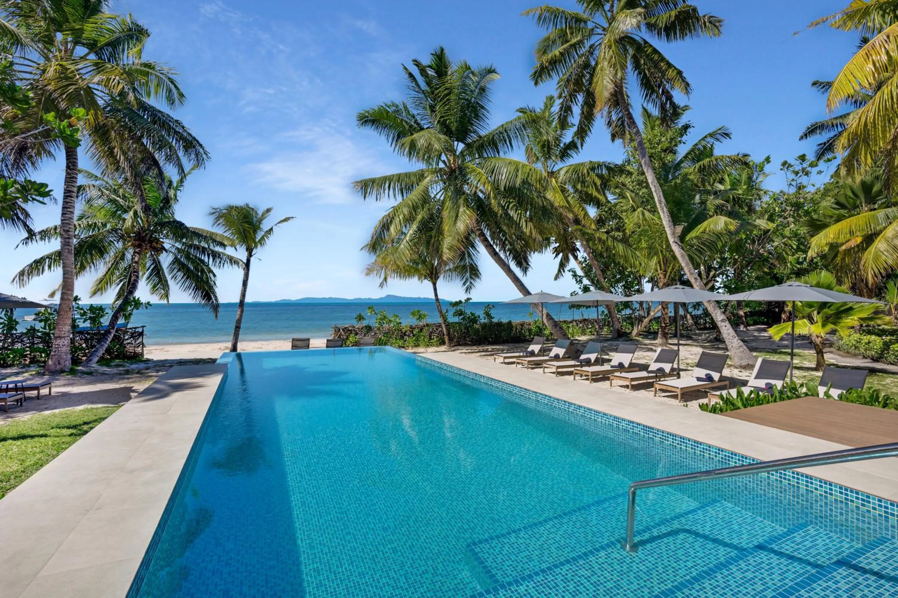 Swimming pool in Indian Ocean Lodge