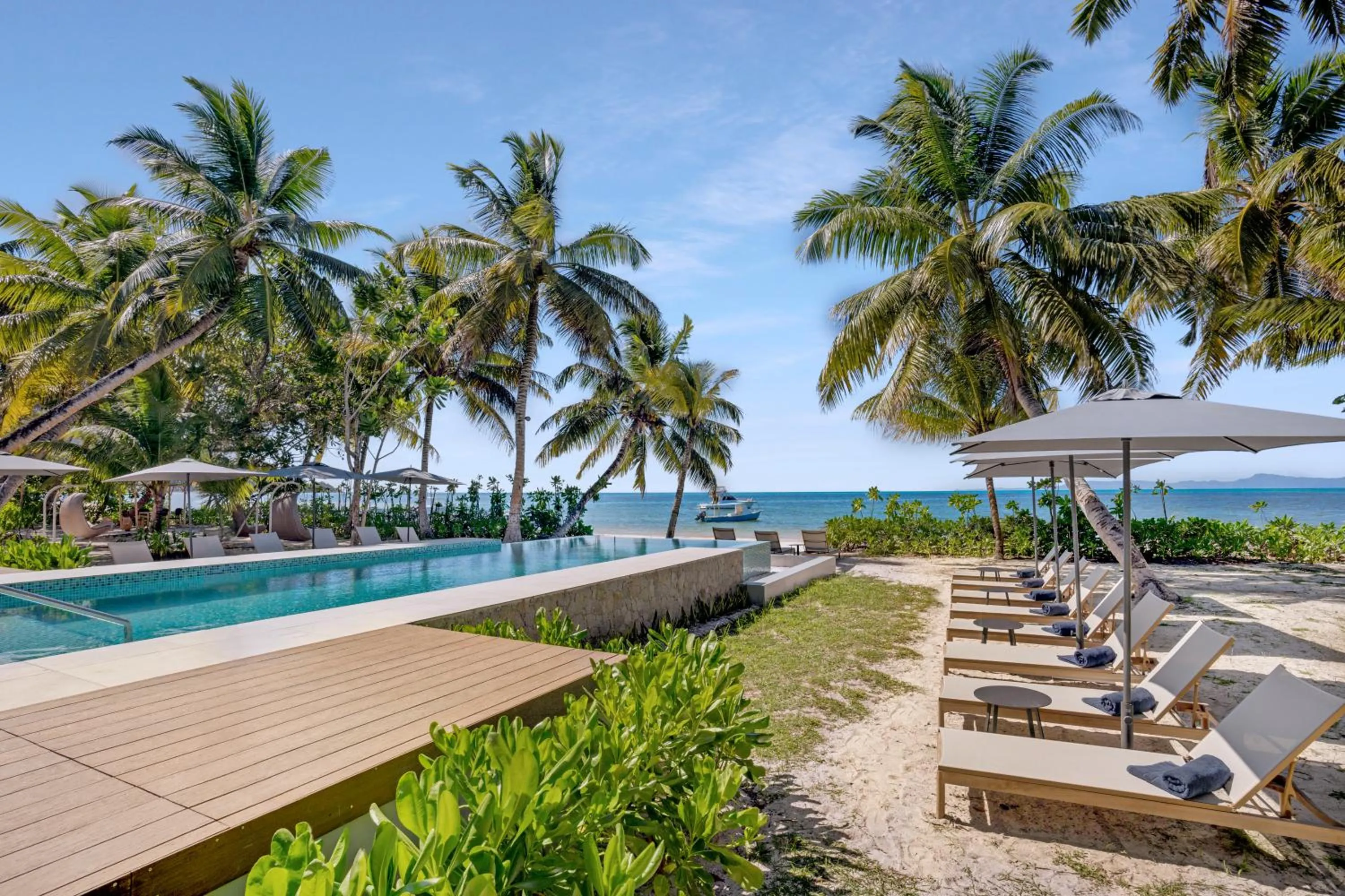 Swimming pool in Indian Ocean Lodge