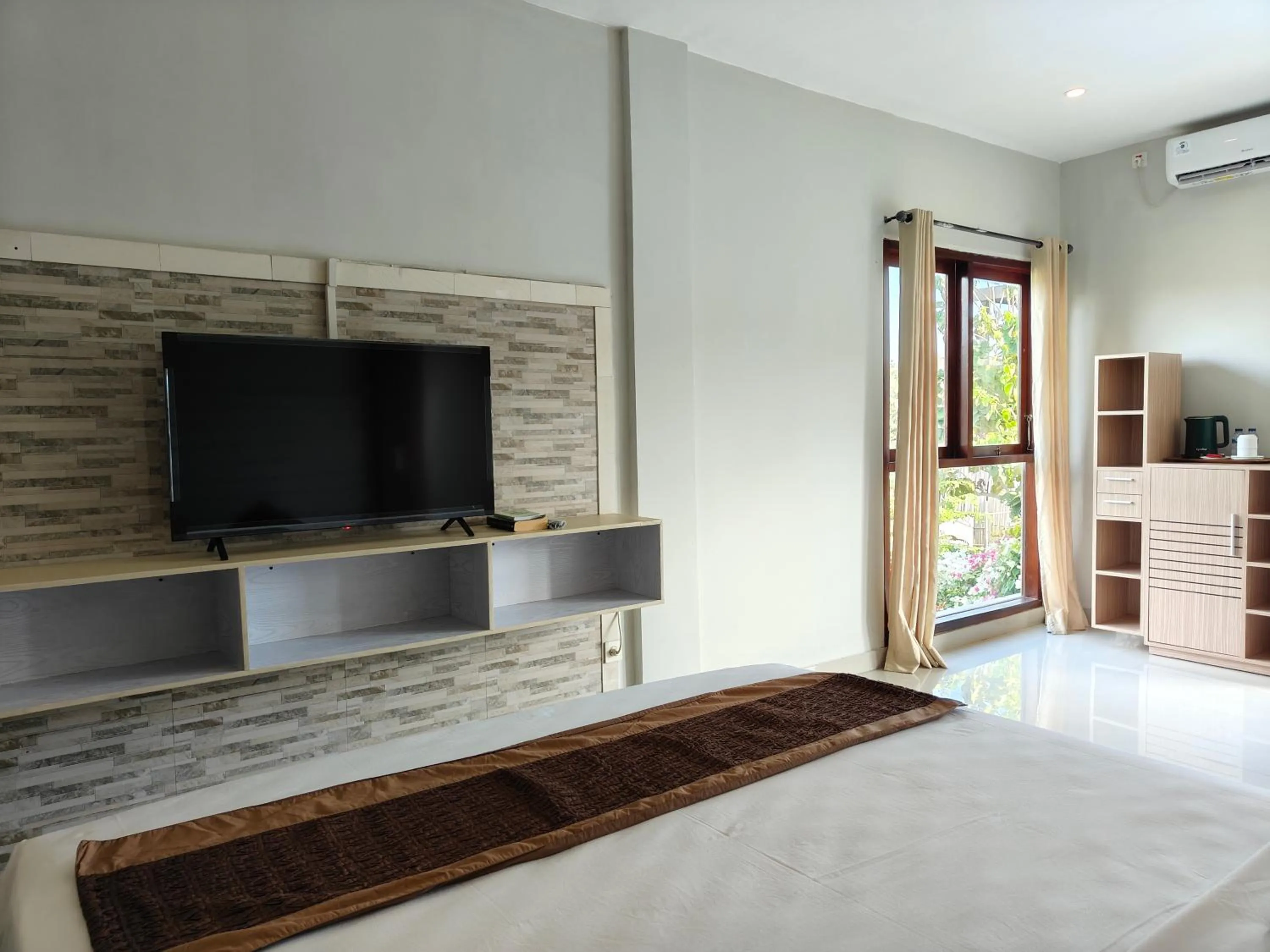 TV and multimedia, Bed in Puri Sadewa Balangan