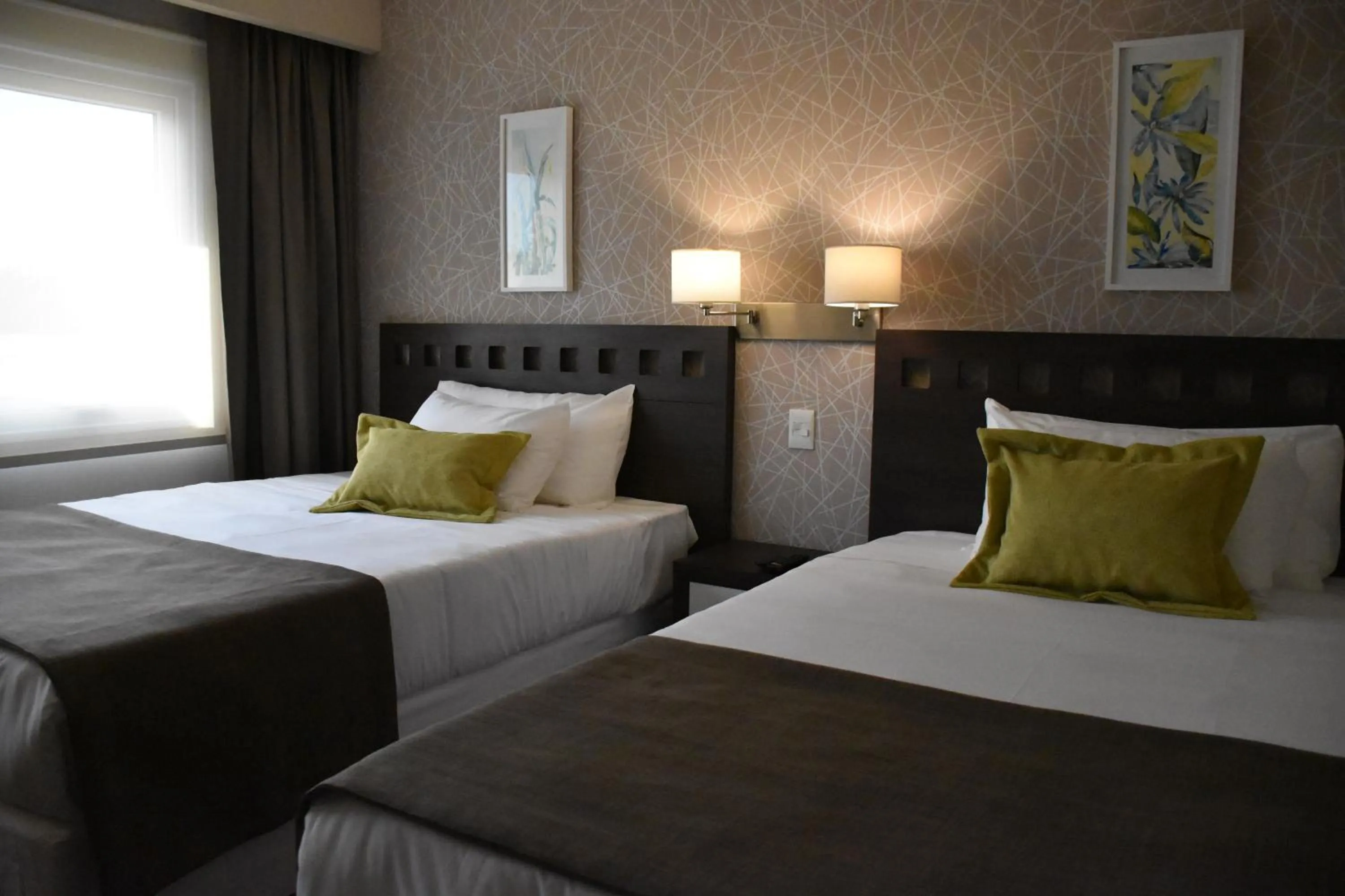 Bed in Days Inn Zarate