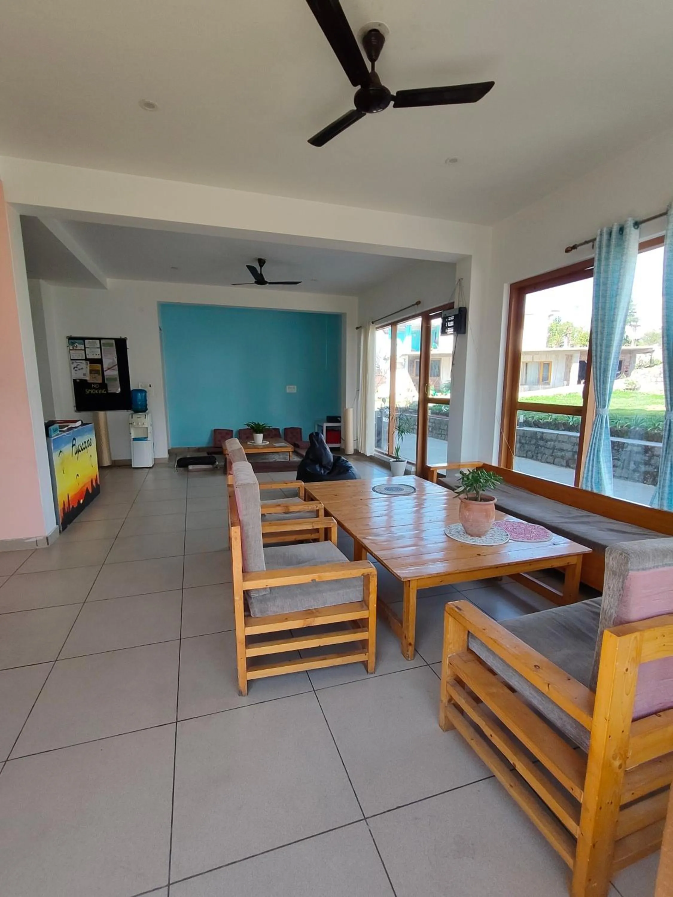 Seating area in Flyscape