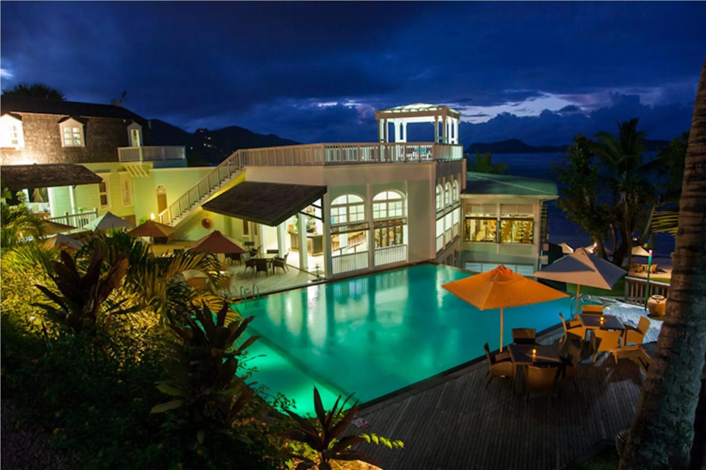 Swimming pool in Hotel L'Archipel