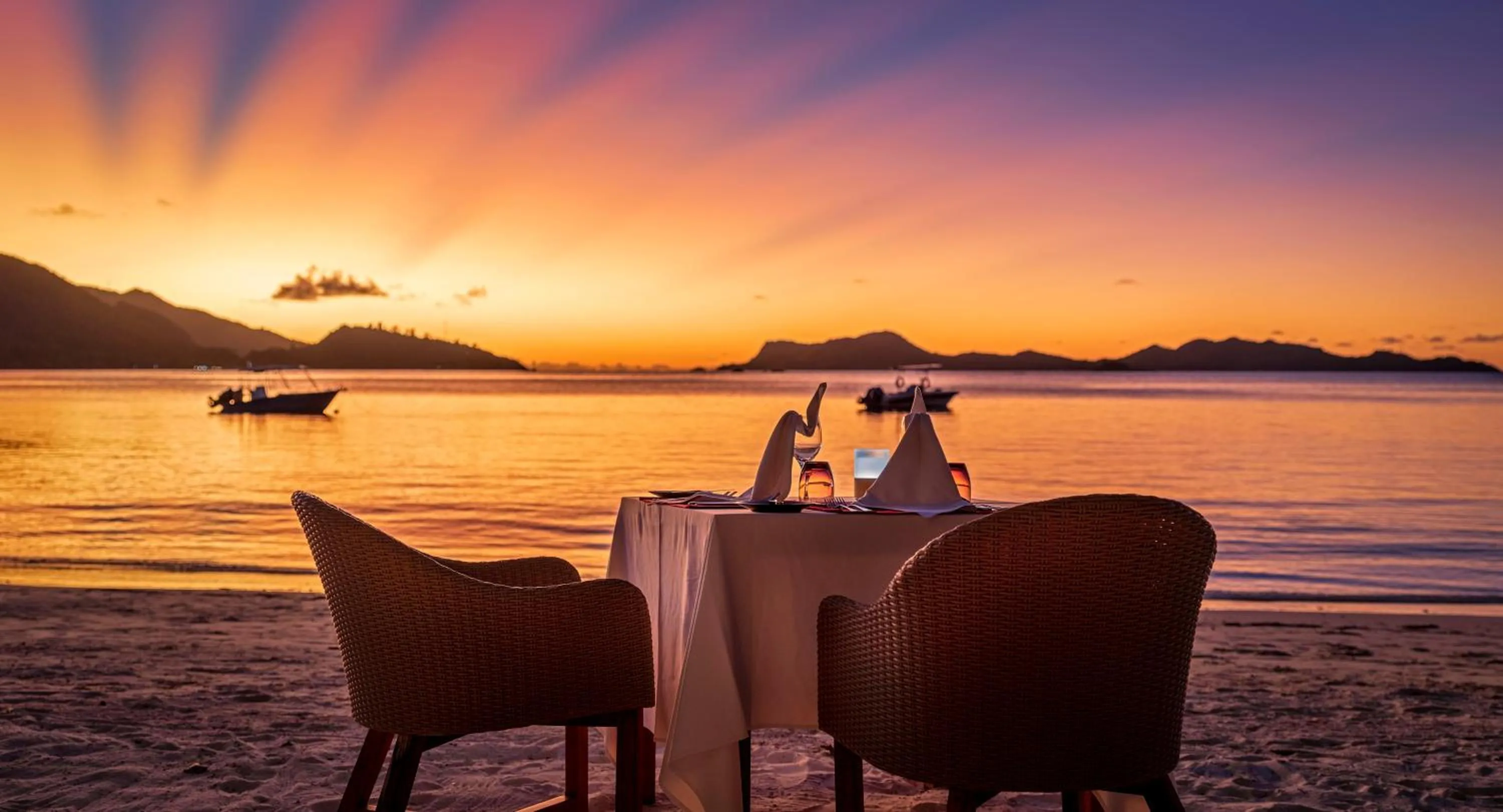 Restaurant/places to eat in Hotel L'Archipel