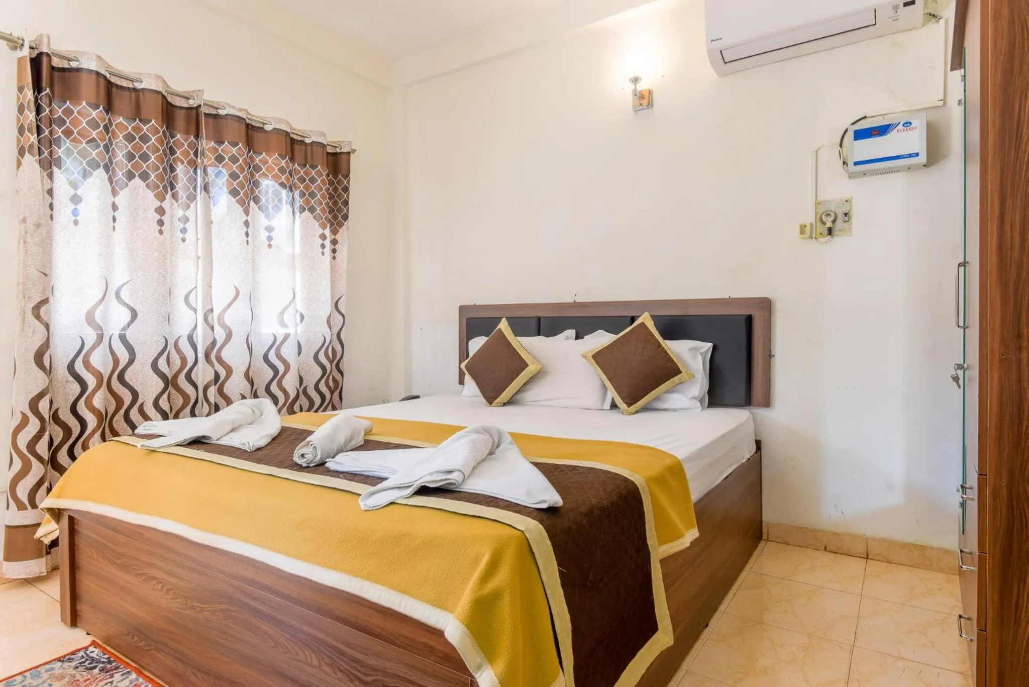 Photo of the whole room, Bed in Grande Ave Maria Resort