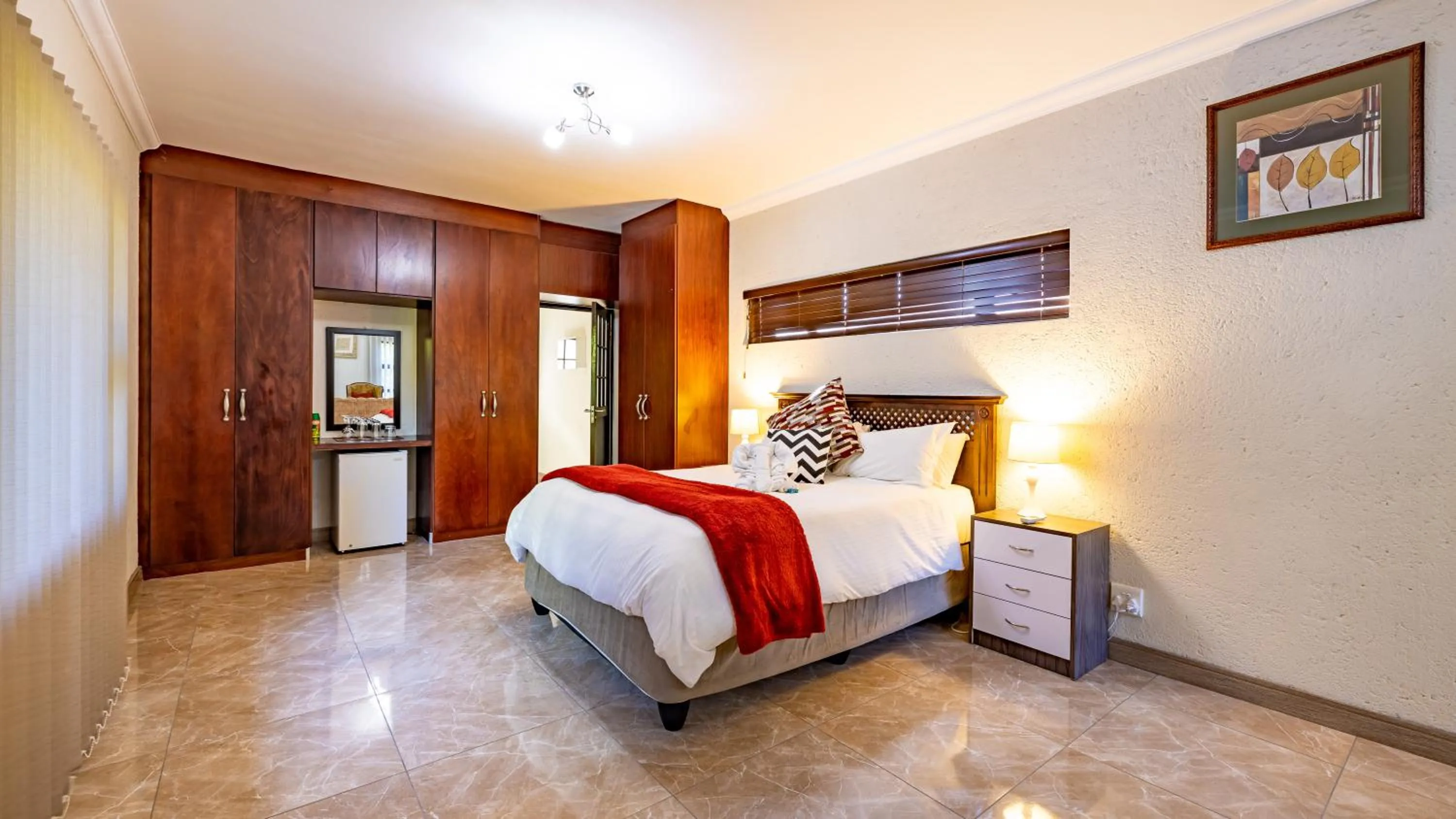 Bed in Jörn's Gästehaus