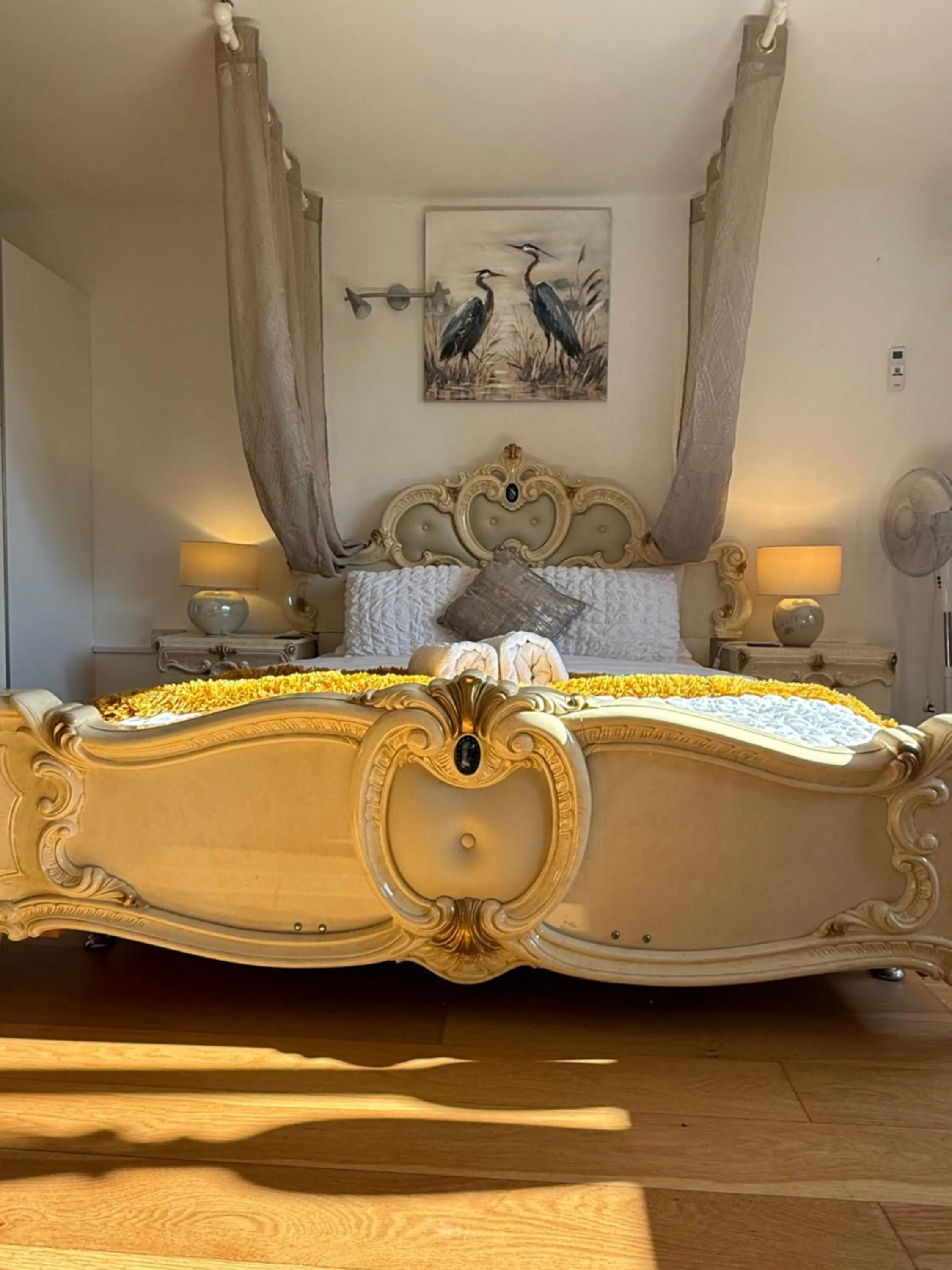 Bed in Barnfields Retreat