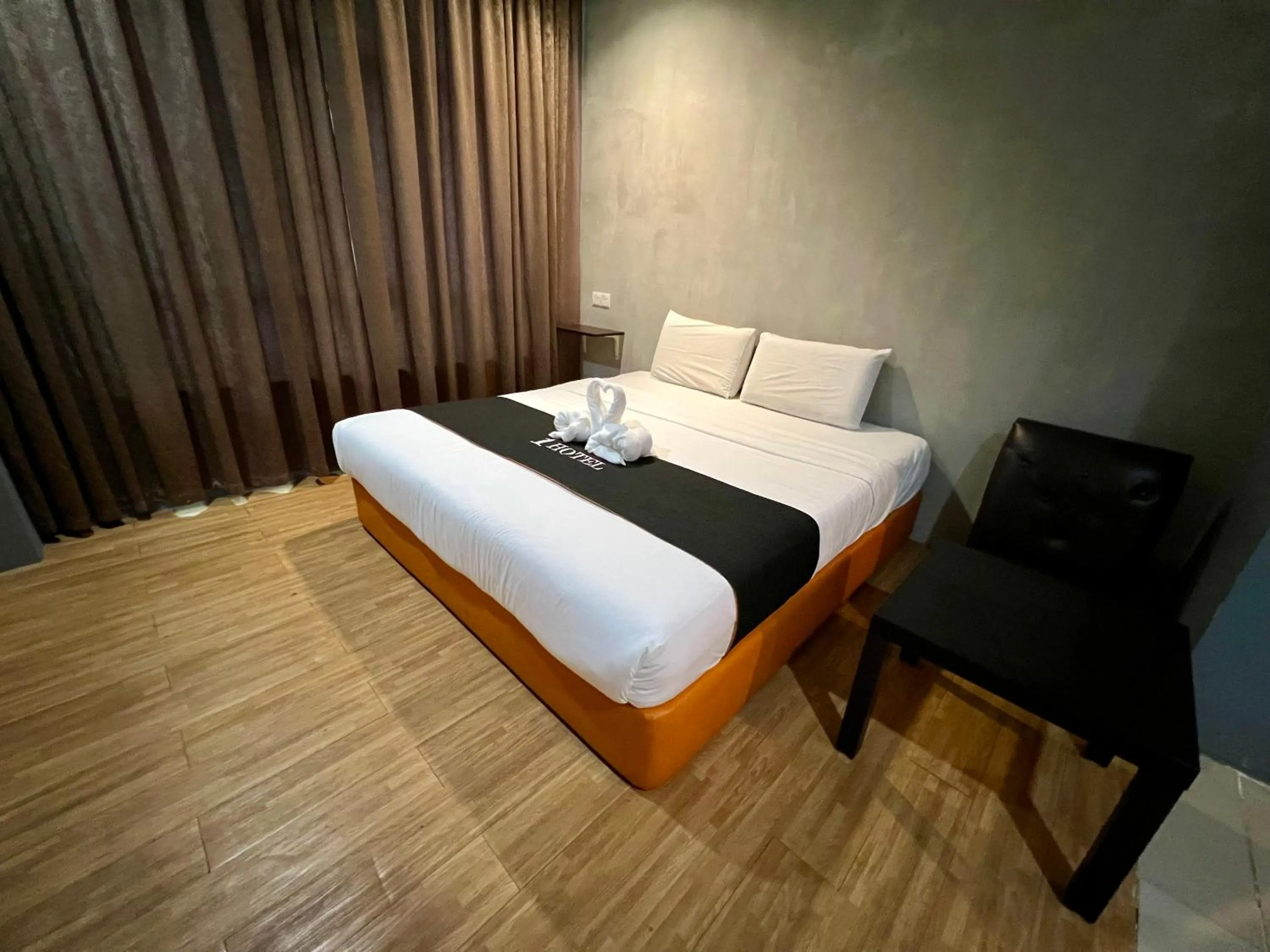 Bed in 1 Hotel Taman Connaught