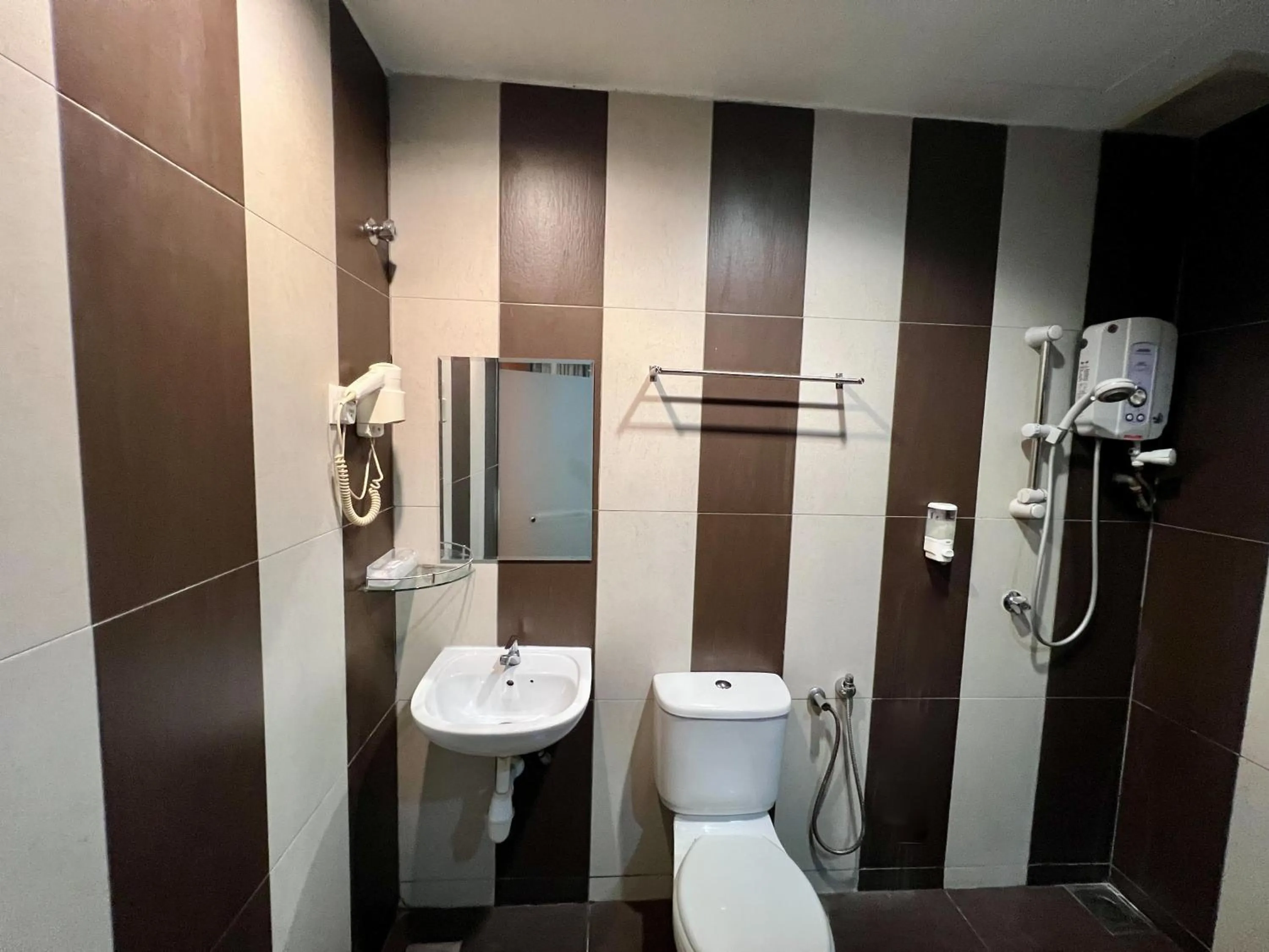 1 Hotel Taman Connaught