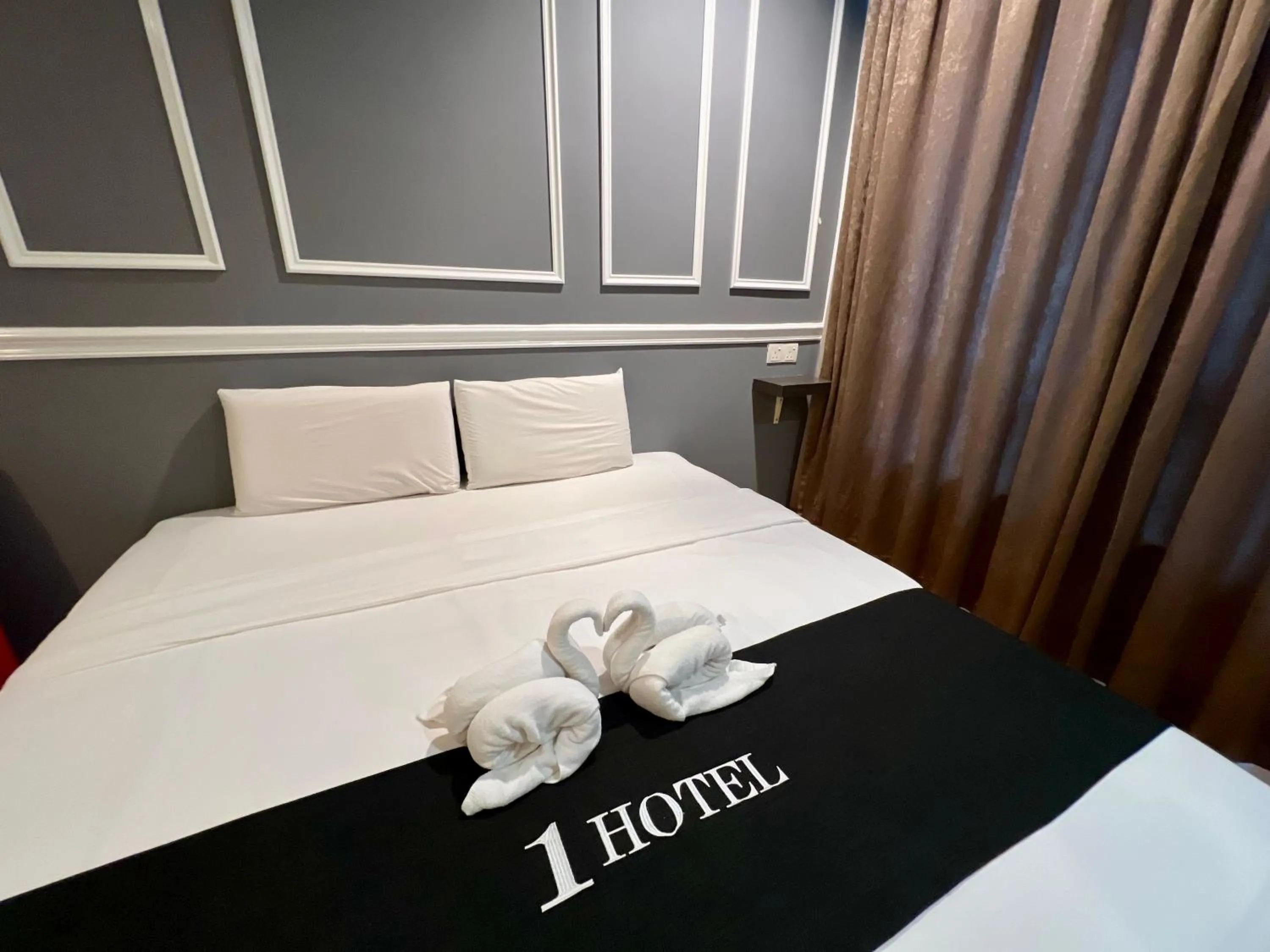 Bed in 1 Hotel Taman Connaught