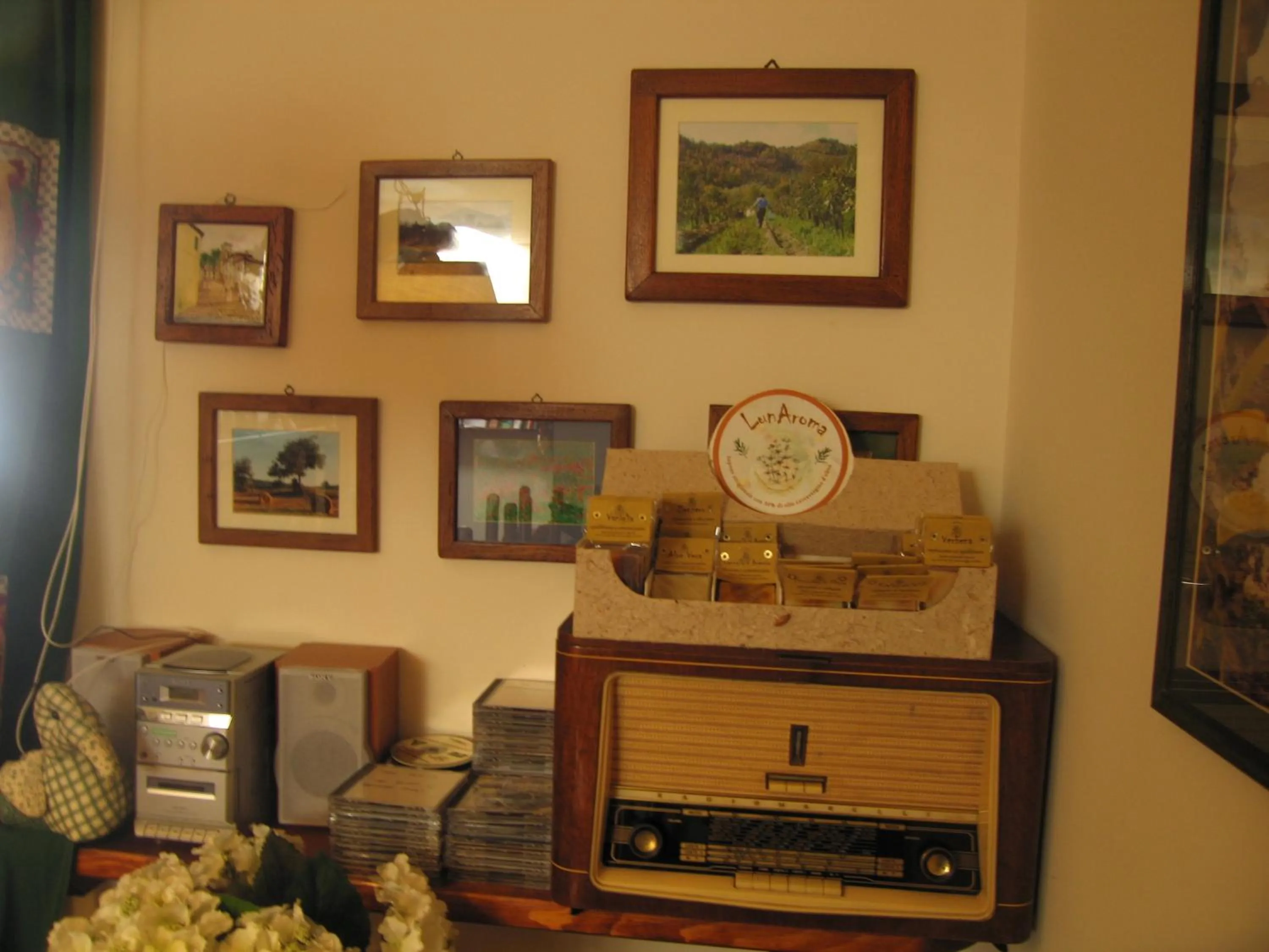 Decorative detail in Il Sorriso Dei Monti