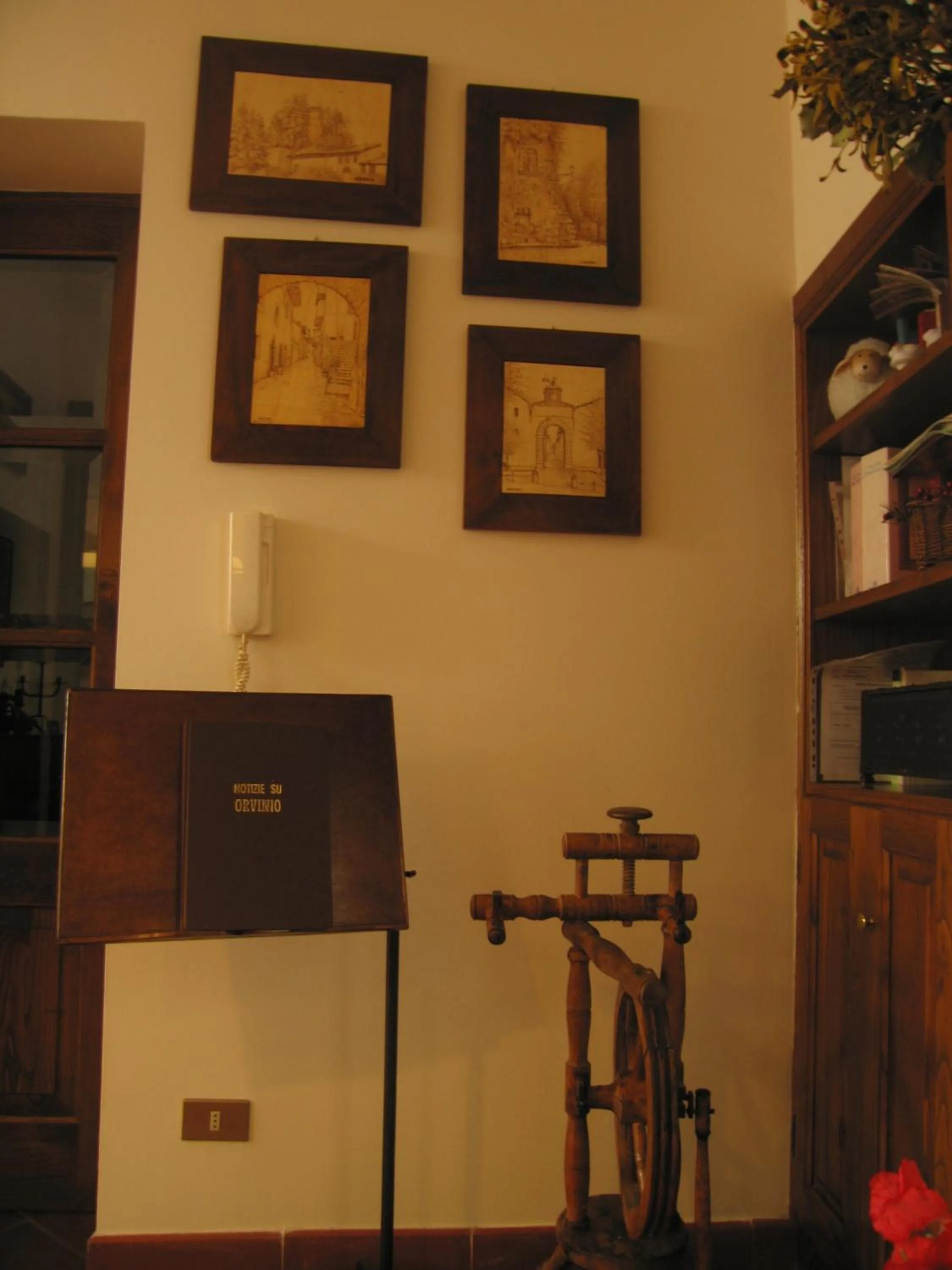 Decorative detail in Il Sorriso Dei Monti