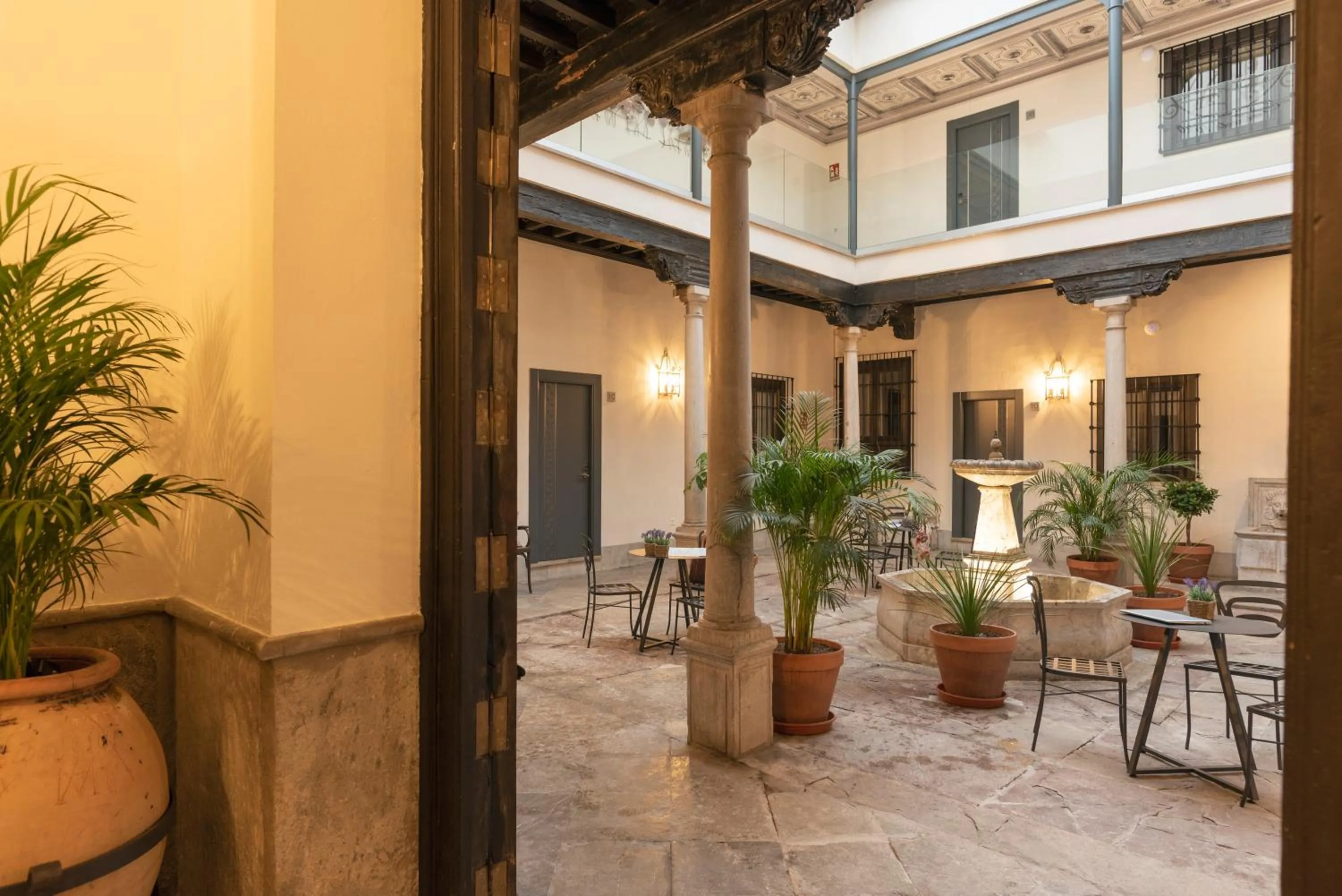 Patio in Palacete 1620, Premium Suites, Only adults