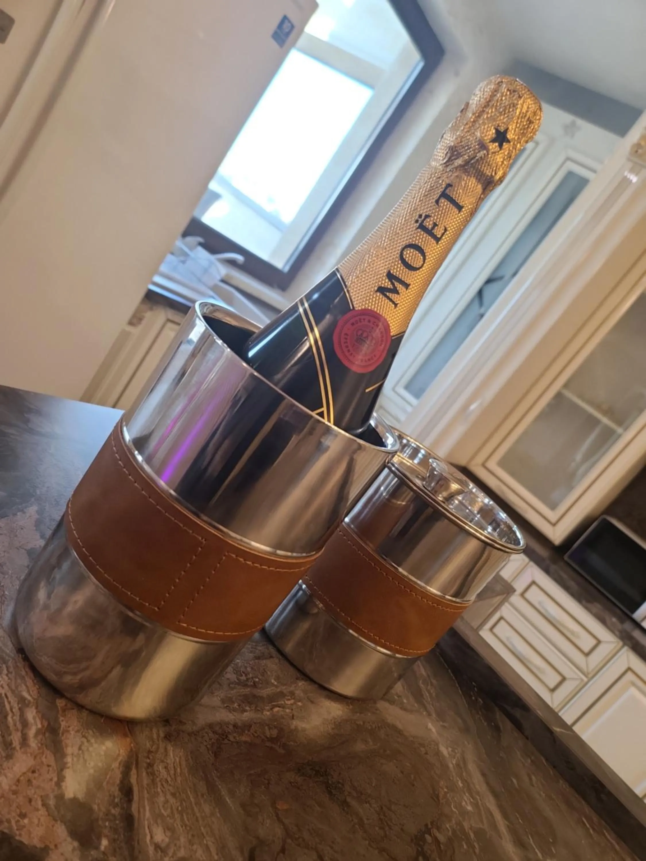 Kitchen or kitchenette in Terrace Suites Iasi