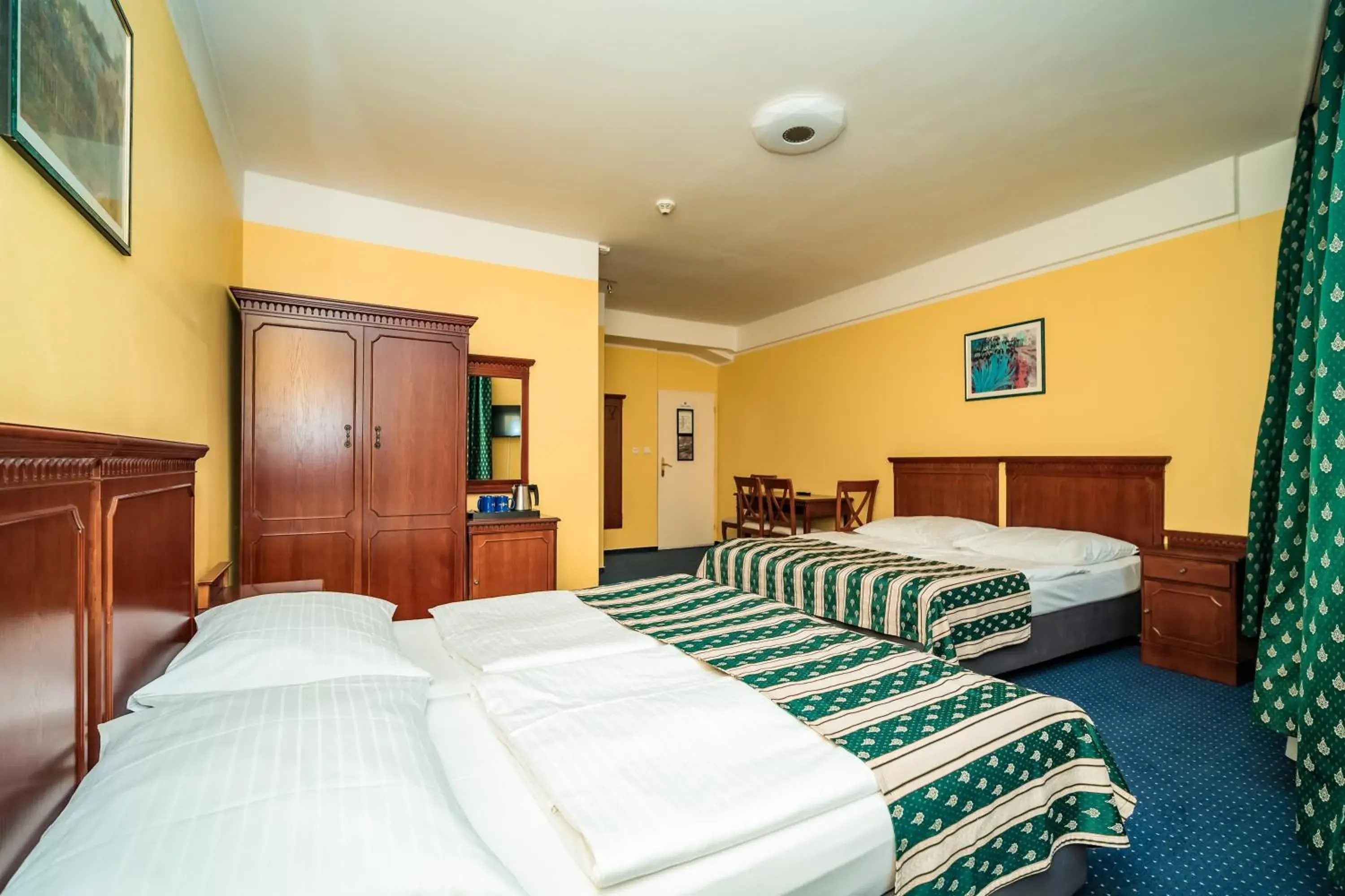 Quadruple Room in Hotel Otakar Quadruple Room in Hotel Otakar