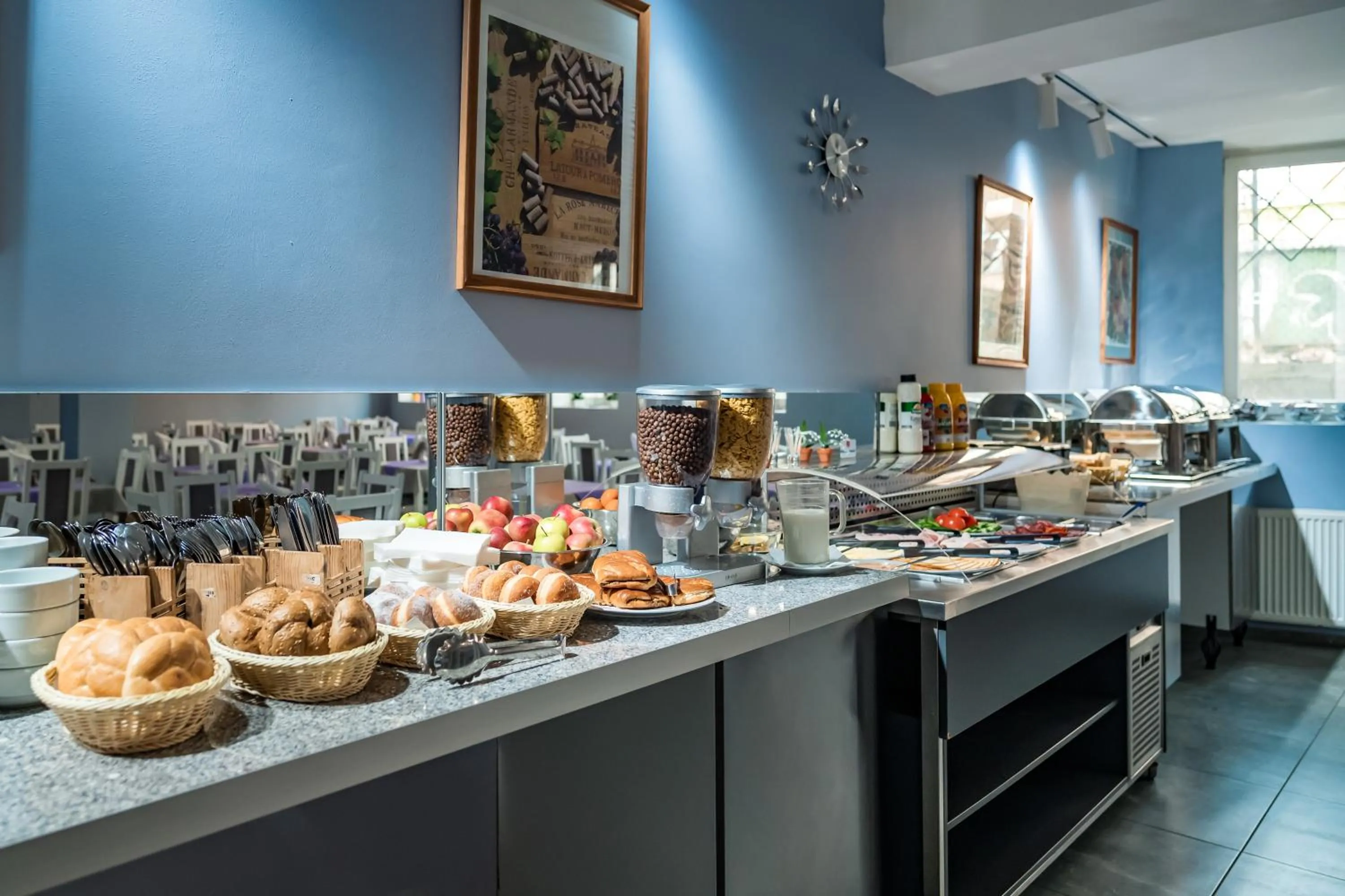 Restaurant/places to eat in Hotel Otakar