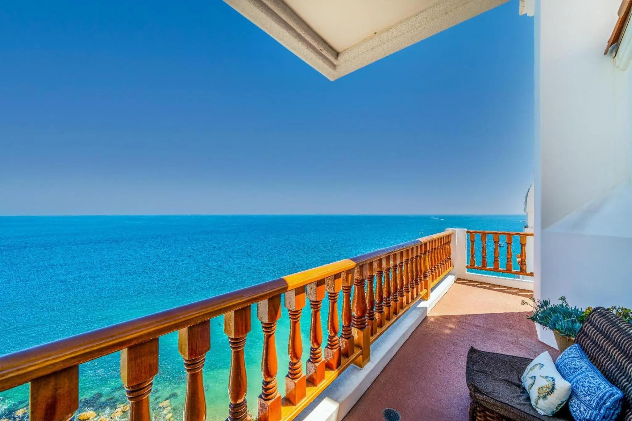 Patio in Oceanfront villa w One of a kind Amazing View